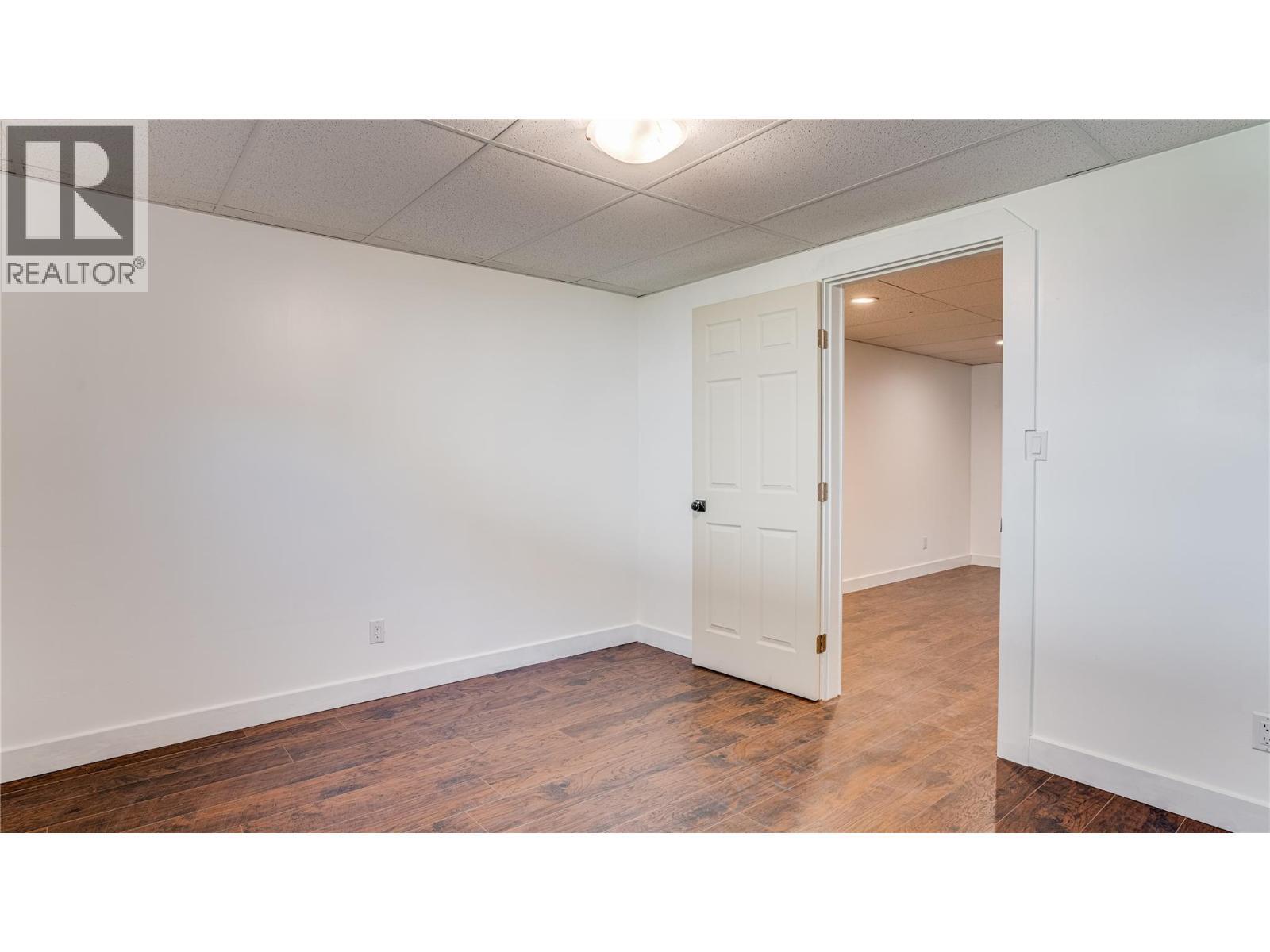 CHASE, British Columbia, V0E 1M0, CA, 5 Bedrooms Bedrooms, ,1 BathroomBathrooms,Residential,For Sale,1918383
