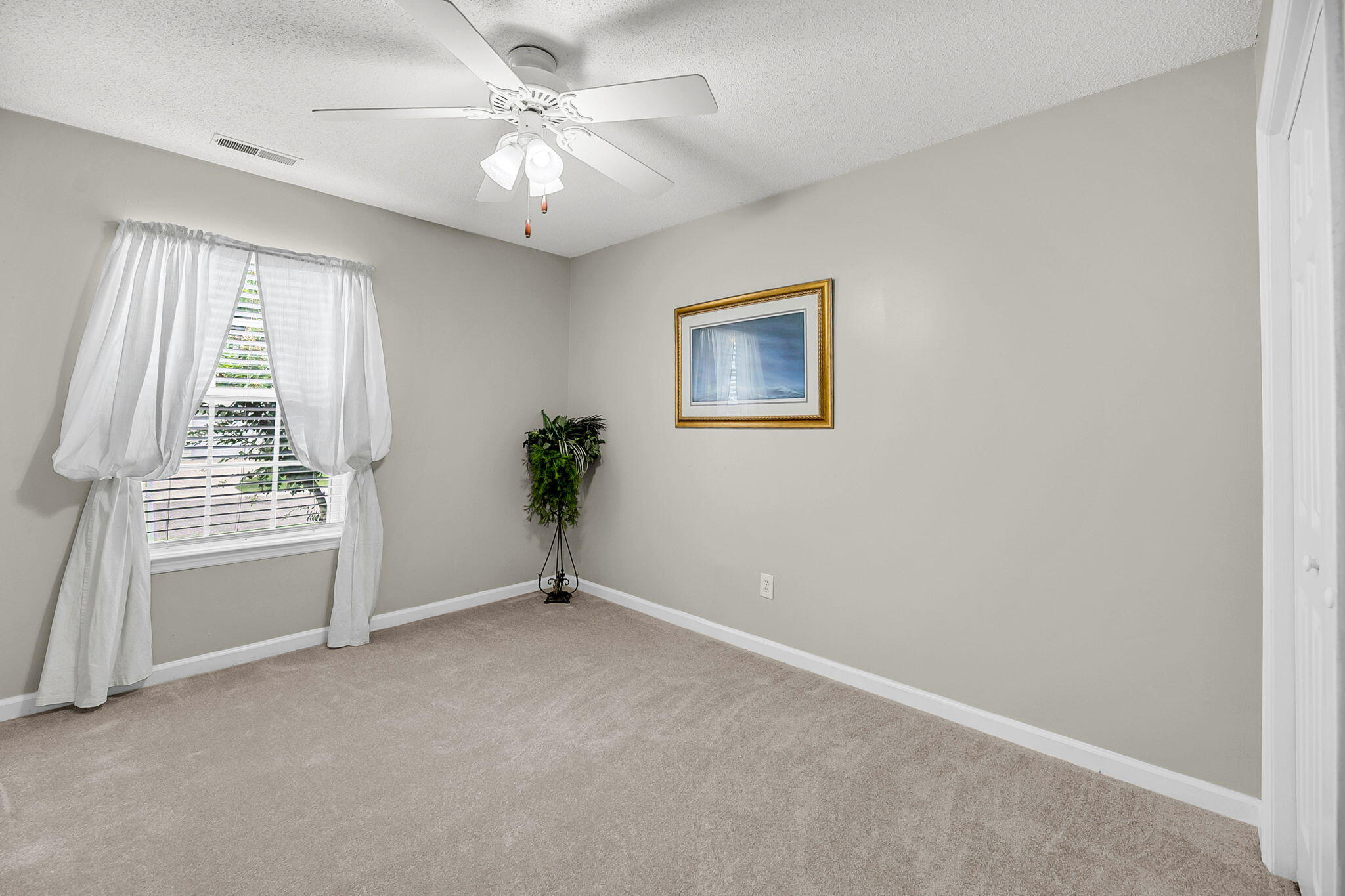 Charleston, South Carolina, 29412, United States, 4 Bedrooms Bedrooms, ,2 BathroomsBathrooms,Residential,For Sale,1985691