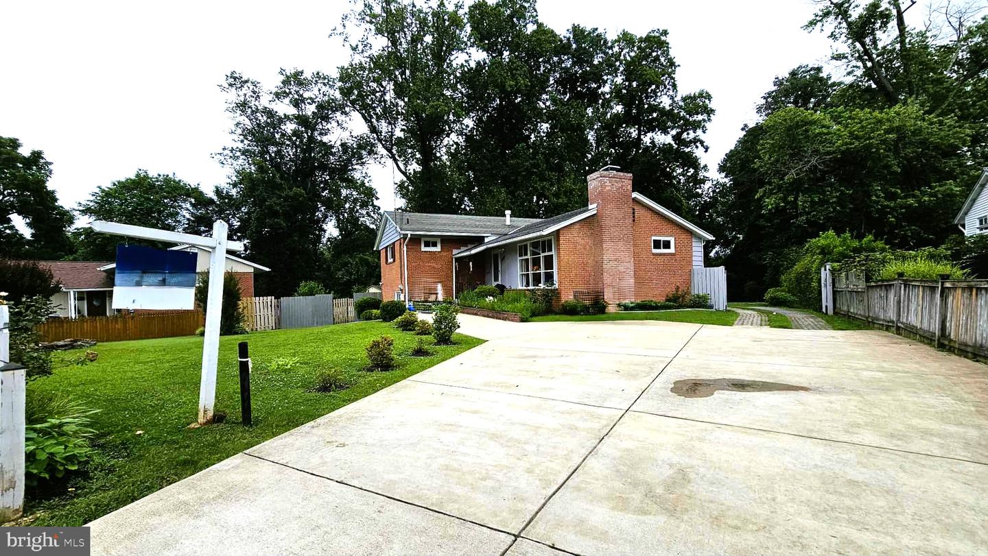 Annandale, Virginia, 22003, United States, 4 Bedrooms Bedrooms, ,3 BathroomsBathrooms,Residential,For Sale,1866164