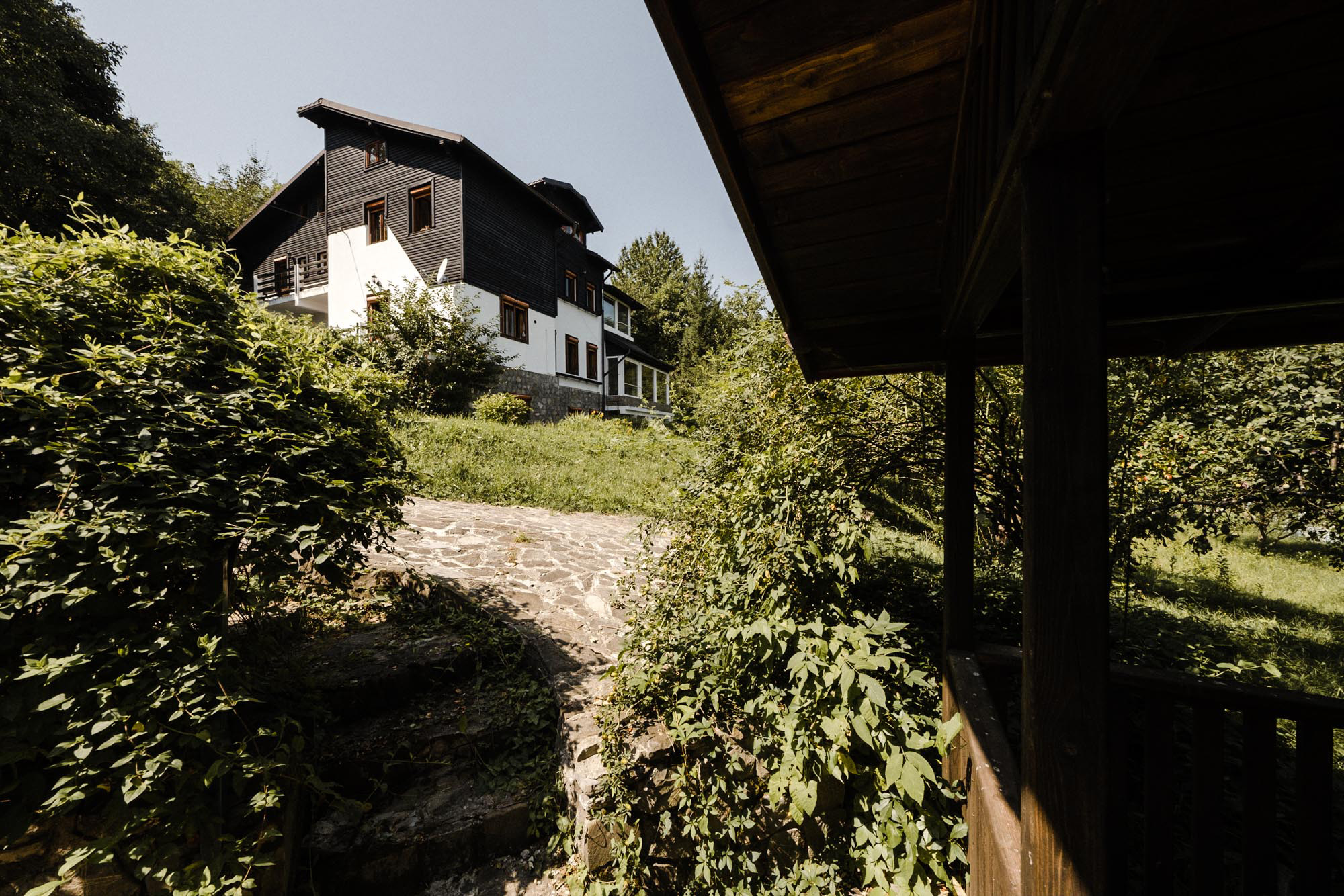  Private Estate of Over 2,500 Sq M at the Edge of the Forest, Breaza - 物件實景