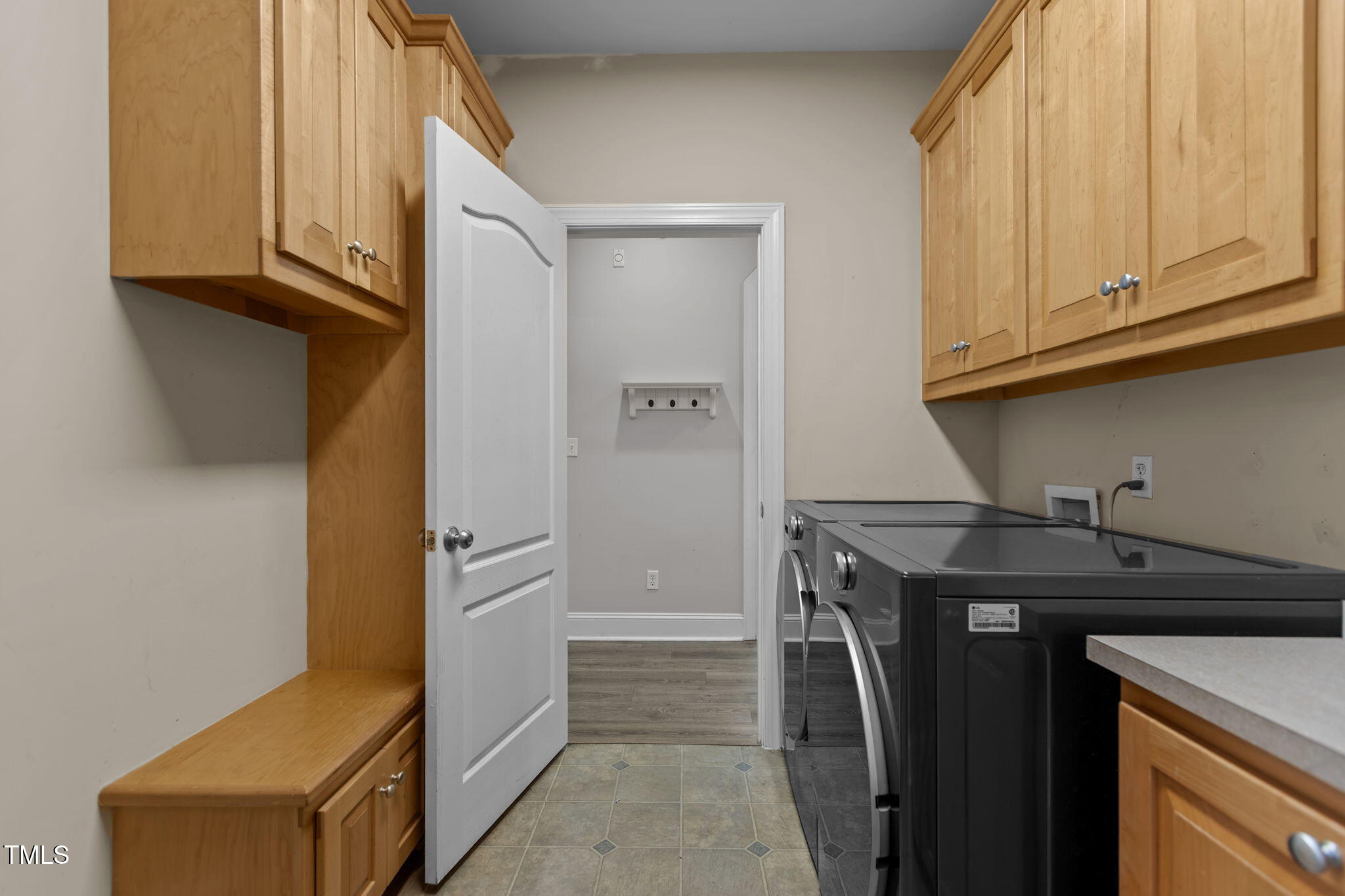 Smithfield, North Carolina, 27577, United States, 3 Bedrooms Bedrooms, ,4 BathroomsBathrooms,Residential,For Sale,1933670