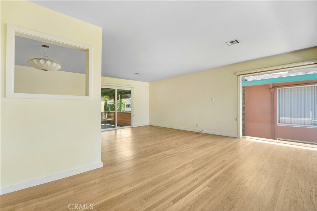 Pasadena, California, 91106, United States, 1 Bedroom Bedrooms, ,1 BathroomBathrooms,Residential,For Sale,1942296