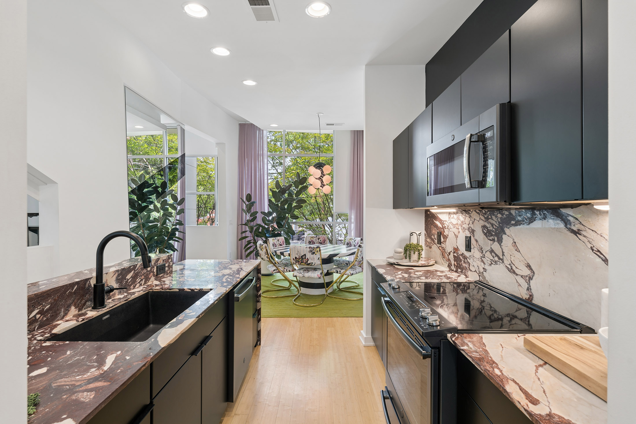  Designer-finished, Three-story Townhome in the Heart of East Atlanta Village - 物件實景
