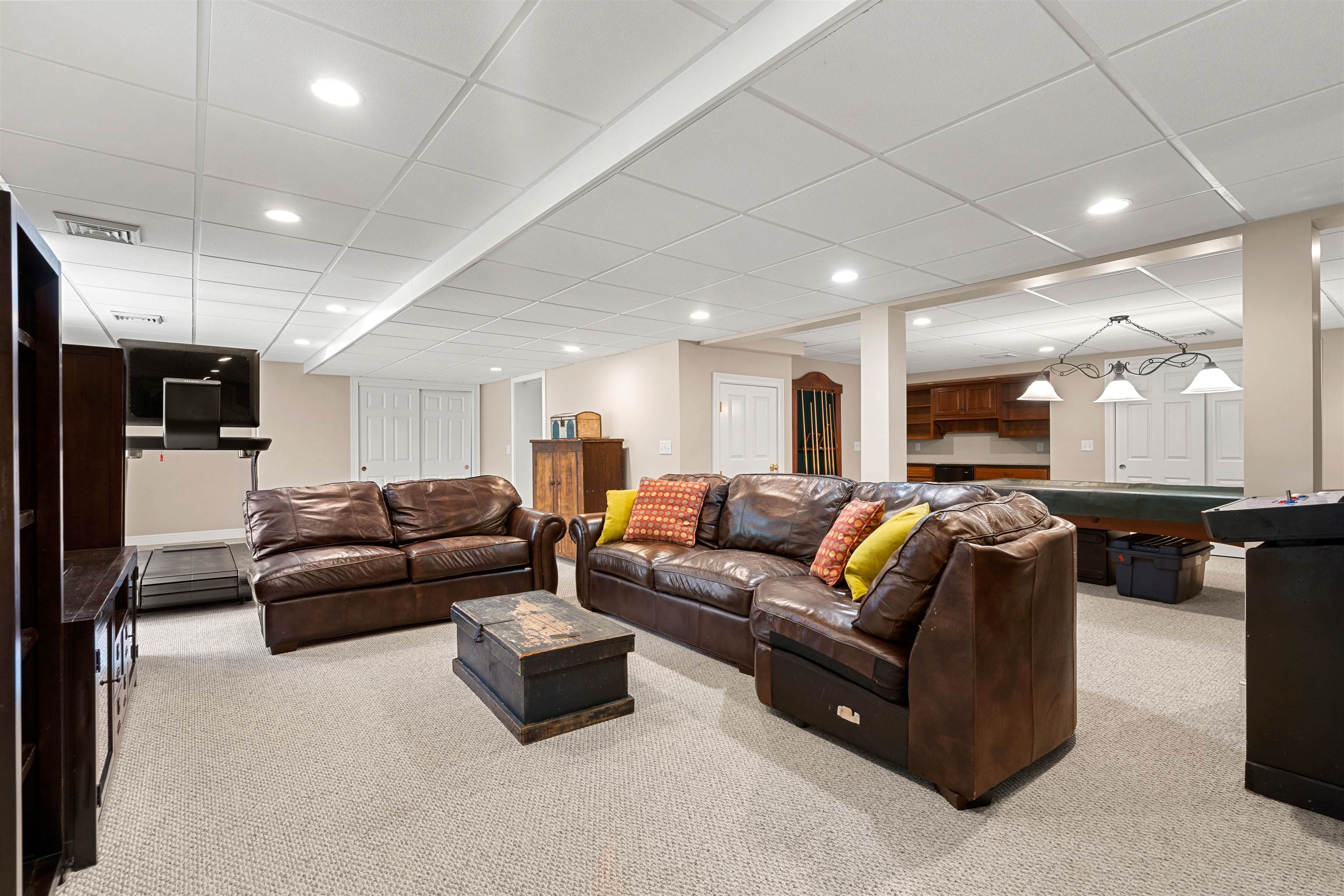 Hollis, New Hampshire, 03049, United States, 4 Bedrooms Bedrooms, ,3 BathroomsBathrooms,Residential,For Sale,1883296