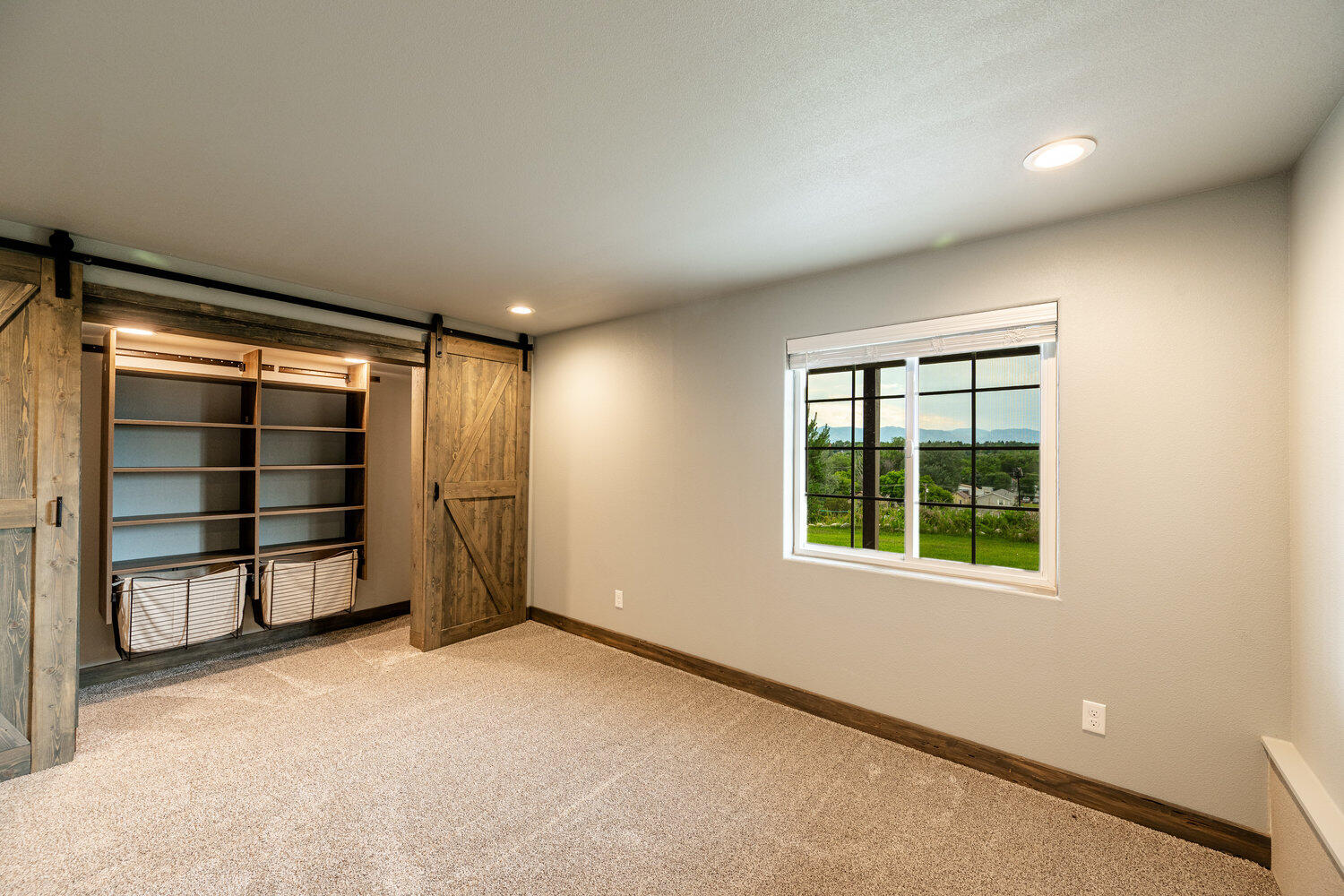 Sheridan, Wyoming, 82801, United States, 3 Bedrooms Bedrooms, ,3 BathroomsBathrooms,Residential,For Sale,1885814