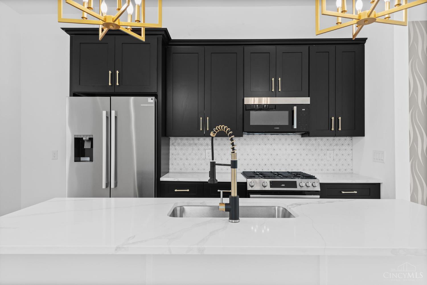 Cincinnati, Ohio, 45207, United States, 3 Bedrooms Bedrooms, ,3 BathroomsBathrooms,Residential,For Sale,1993082