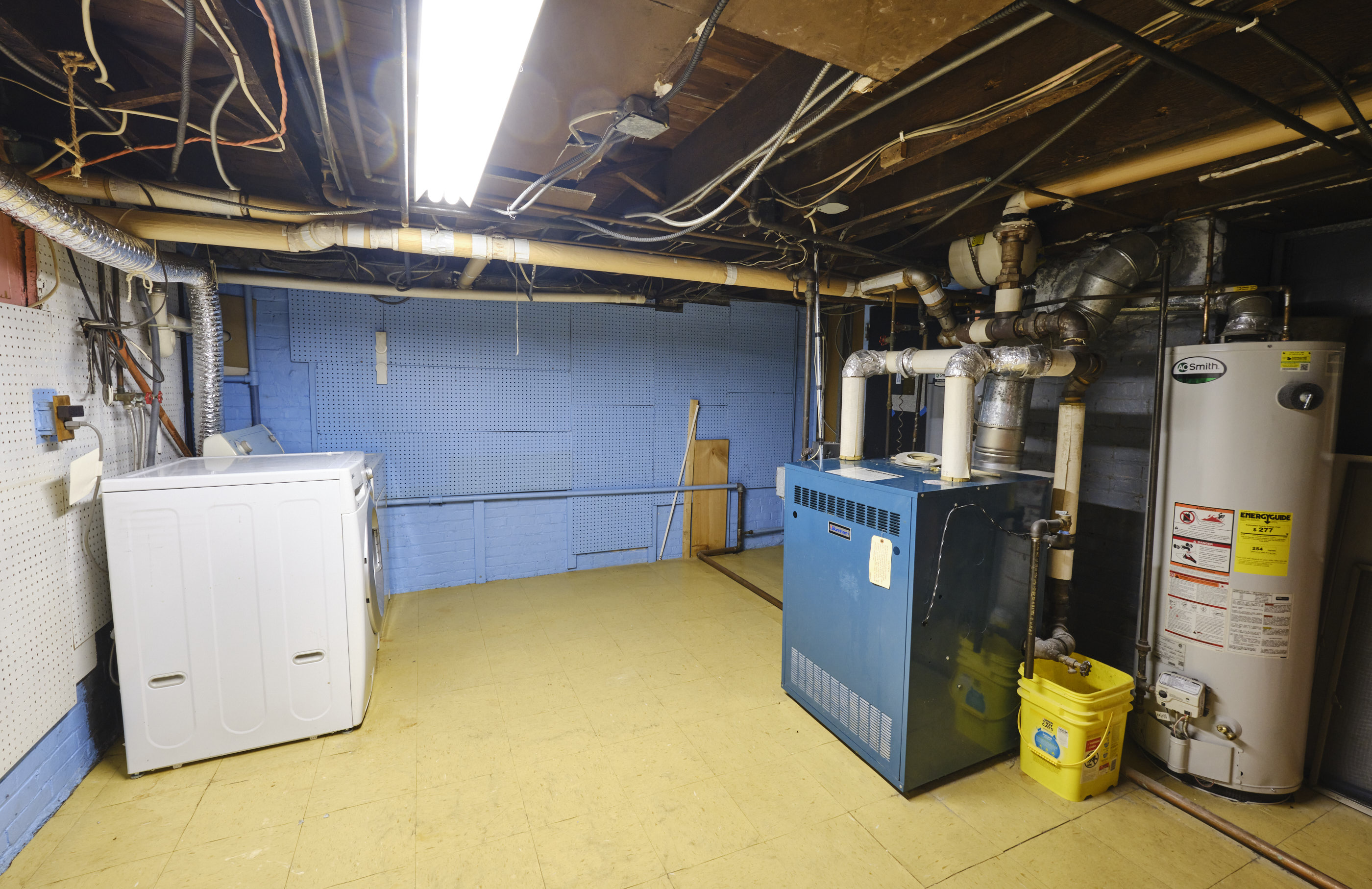 Floral Park, New York, 11001, United States, 3 Bedrooms Bedrooms, ,1 BathroomBathrooms,Residential,For Sale,1988885