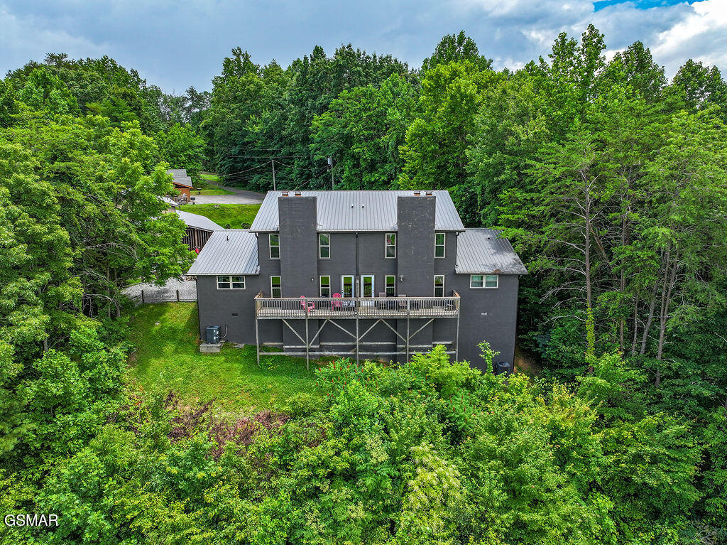 Sevierville, Tennessee, 37876, United States, 4 Bedrooms Bedrooms, ,6 BathroomsBathrooms,Residential,For Sale,2008845