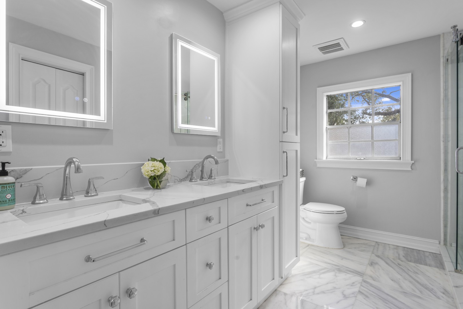 Tampa, Florida, 33629, United States, 4 Bedrooms Bedrooms, ,3 BathroomsBathrooms,Residential,For Sale,1987038