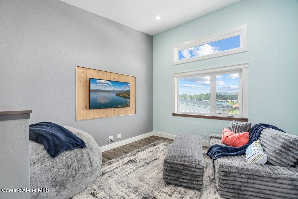 Sandpoint, Idaho, 83864, United States, 4 Bedrooms Bedrooms, ,3 BathroomsBathrooms,Residential,For Sale,1983378