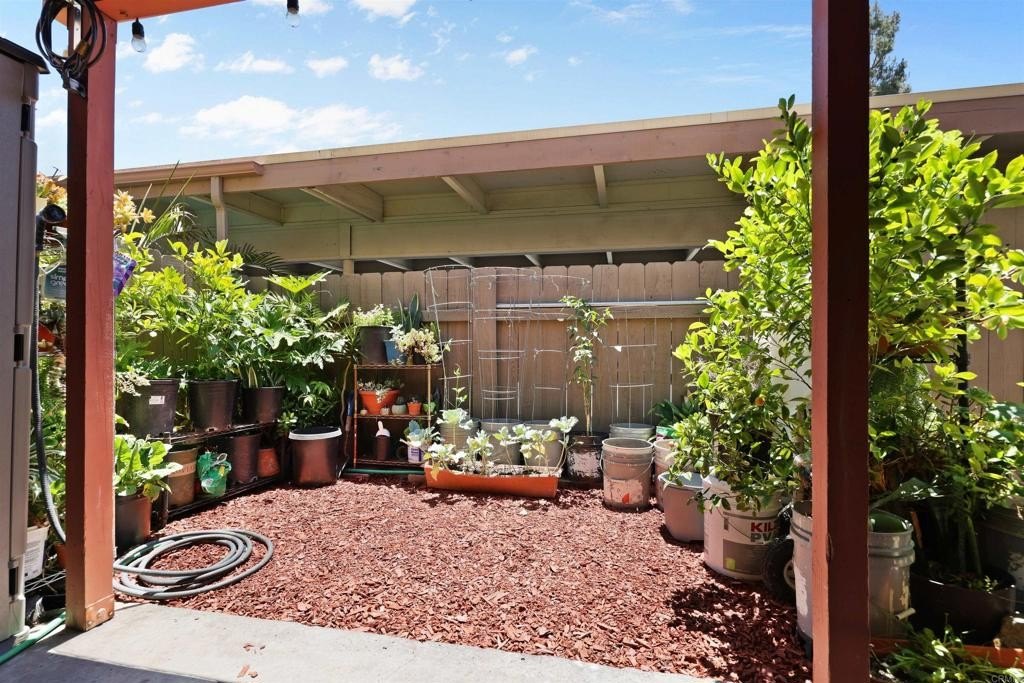 El Cajon, California, 92021, United States, 3 Bedrooms Bedrooms, ,3 BathroomsBathrooms,Residential,For Sale,1924837