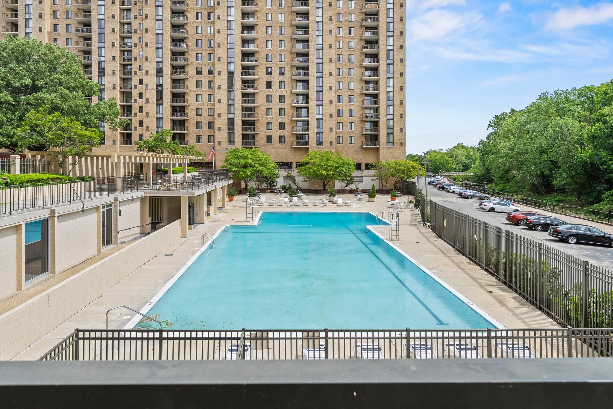  4600 S Four Mile Run Drive, Arlington, VA, 22204 - 物件實景