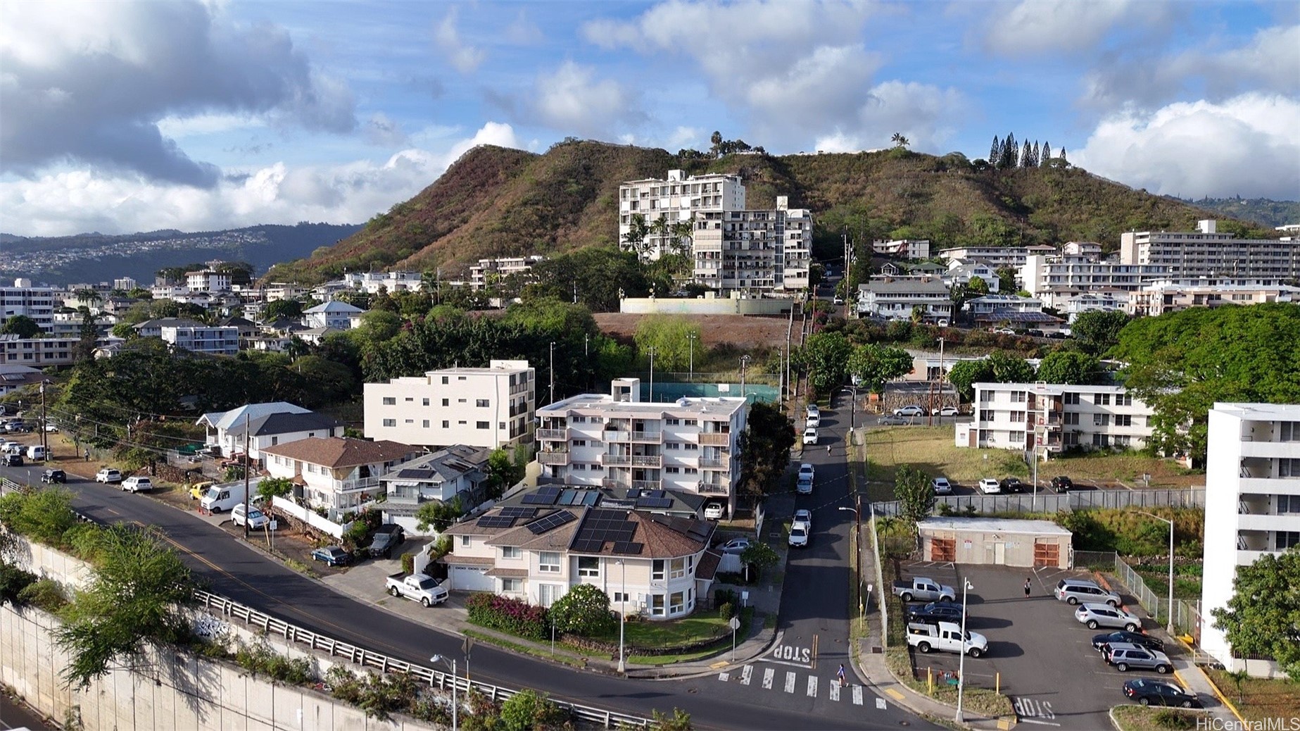 Honolulu, Hawaii, 96813, United States, 4 Bedrooms Bedrooms, ,3 BathroomsBathrooms,Residential,For Sale,1847375