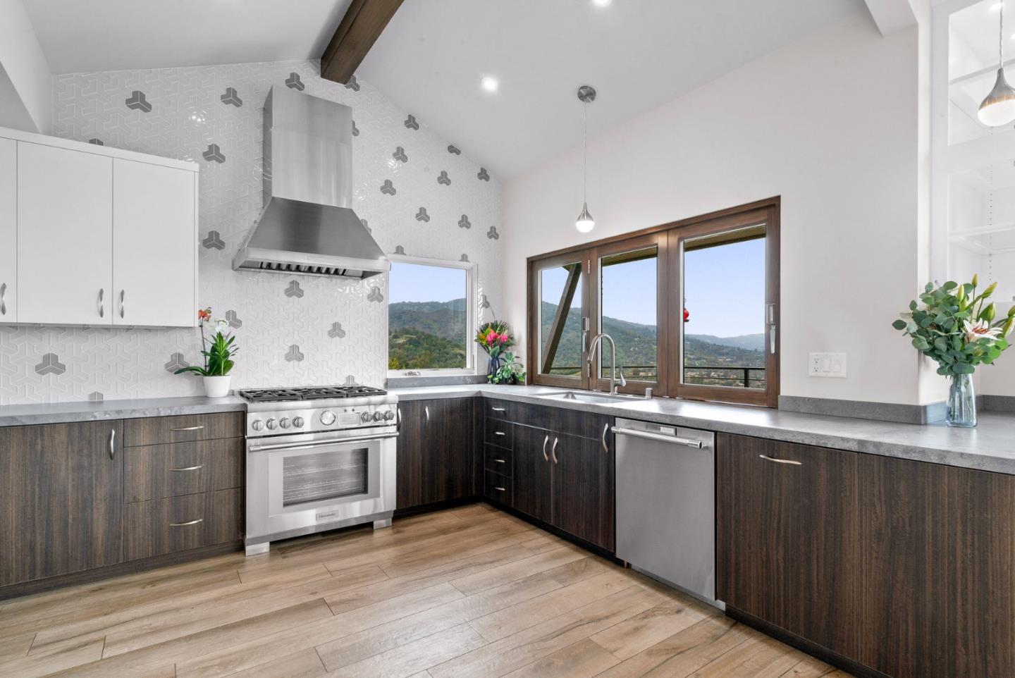 Los Gatos, California, 95030, United States, 5 Bedrooms Bedrooms, ,6 BathroomsBathrooms,Residential,For Sale,1997013