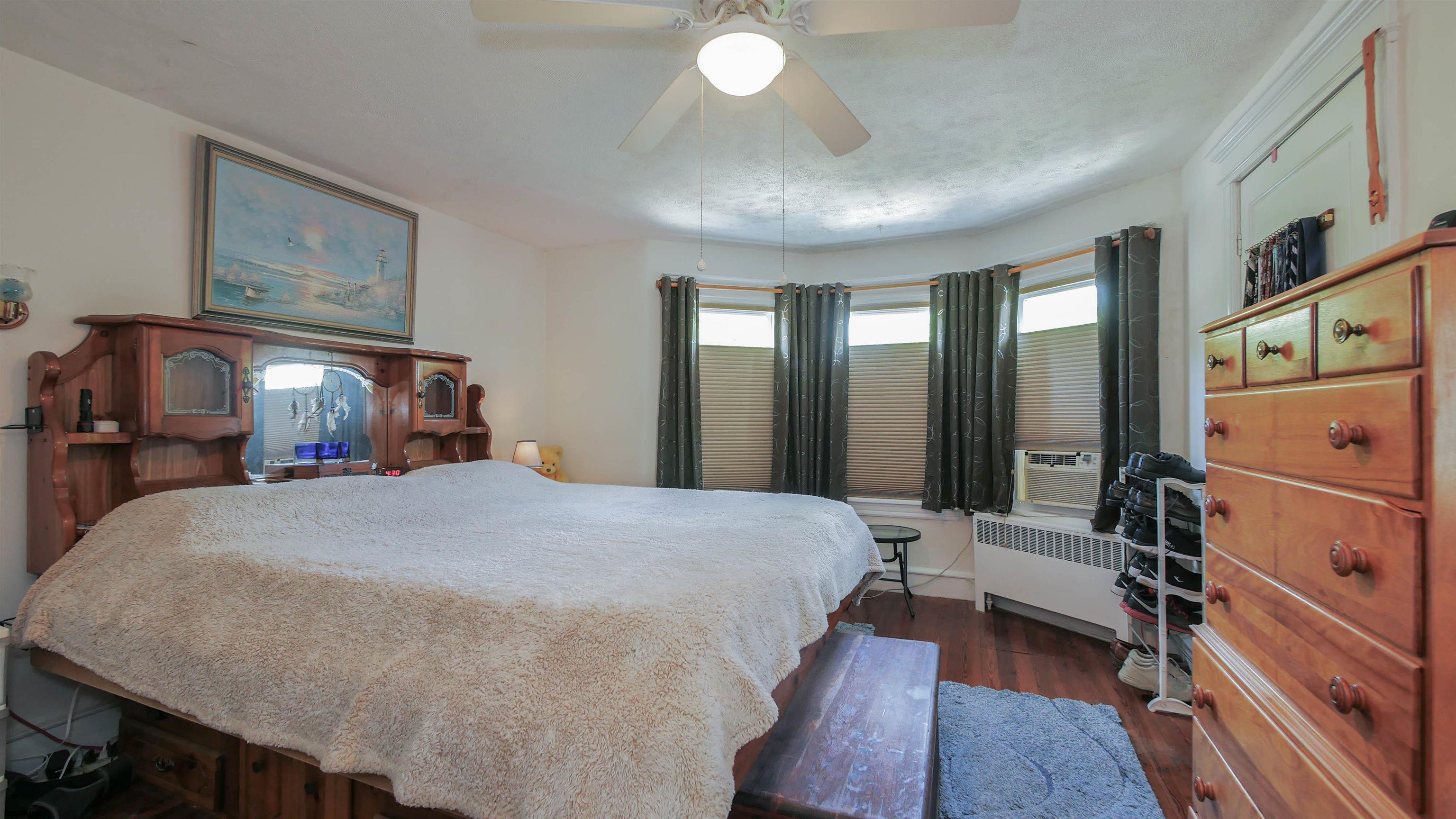 Absecon, New Jersey, 08201, United States, 5 Bedrooms Bedrooms, ,4 BathroomsBathrooms,Residential,For Sale,1908485