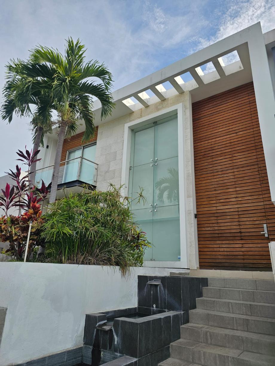 Atlatlahucan, Morelos, 62847, Mexico, 4 Bedrooms Bedrooms, ,4 BathroomsBathrooms,Residential,For Sale,1918557