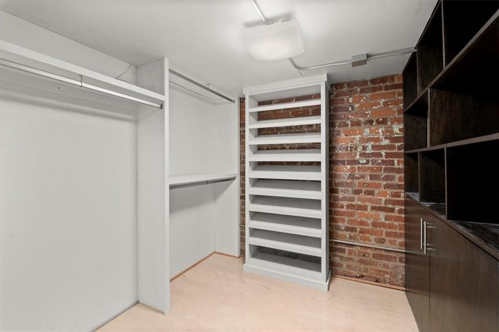 Atlanta, Georgia, 30313, United States, 2 Bedrooms Bedrooms, ,2 BathroomsBathrooms,Residential,For Sale,2001199