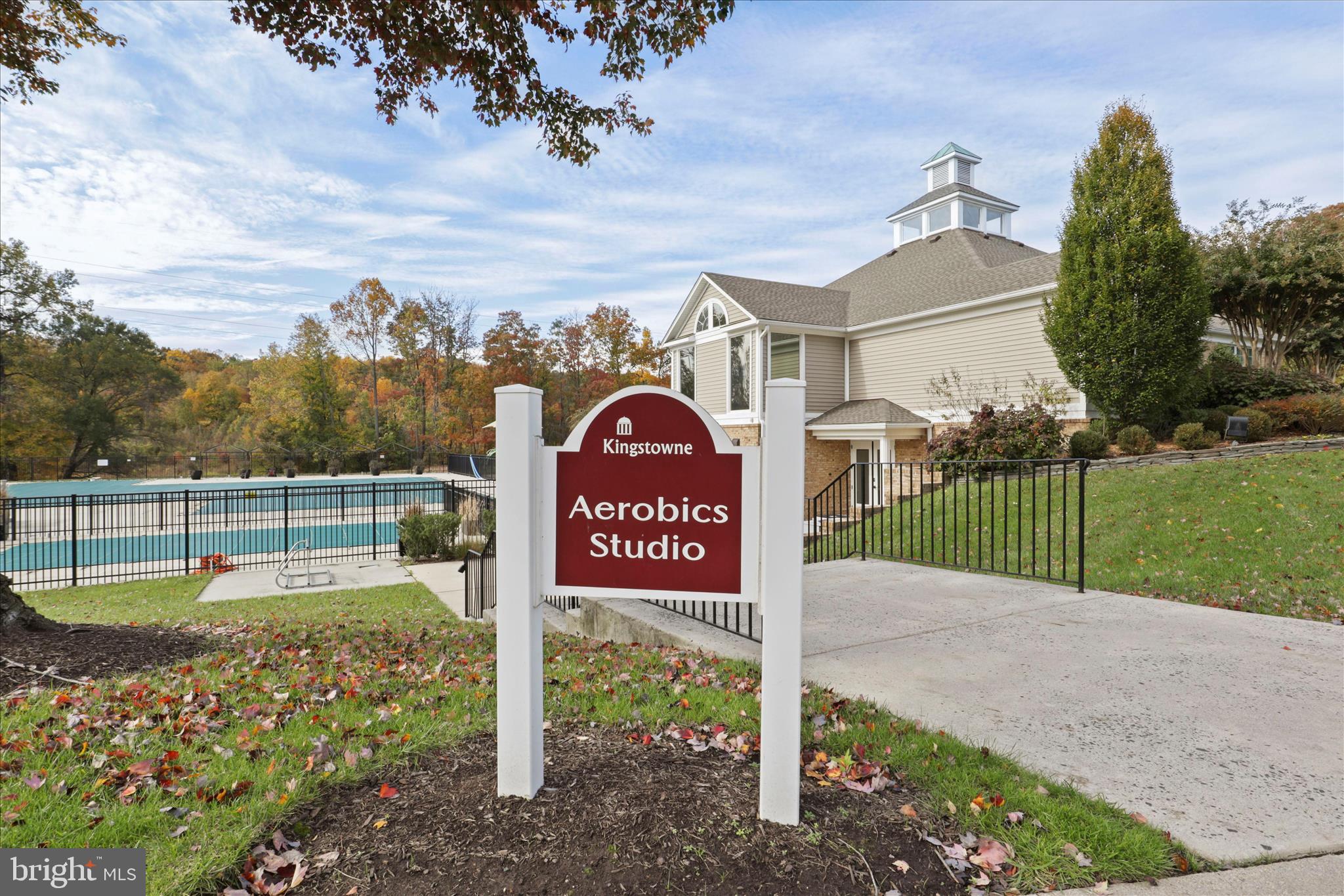 Alexandria, Virginia, 22315, United States, 4 Bedrooms Bedrooms, ,4 BathroomsBathrooms,Residential,For Sale,2048951