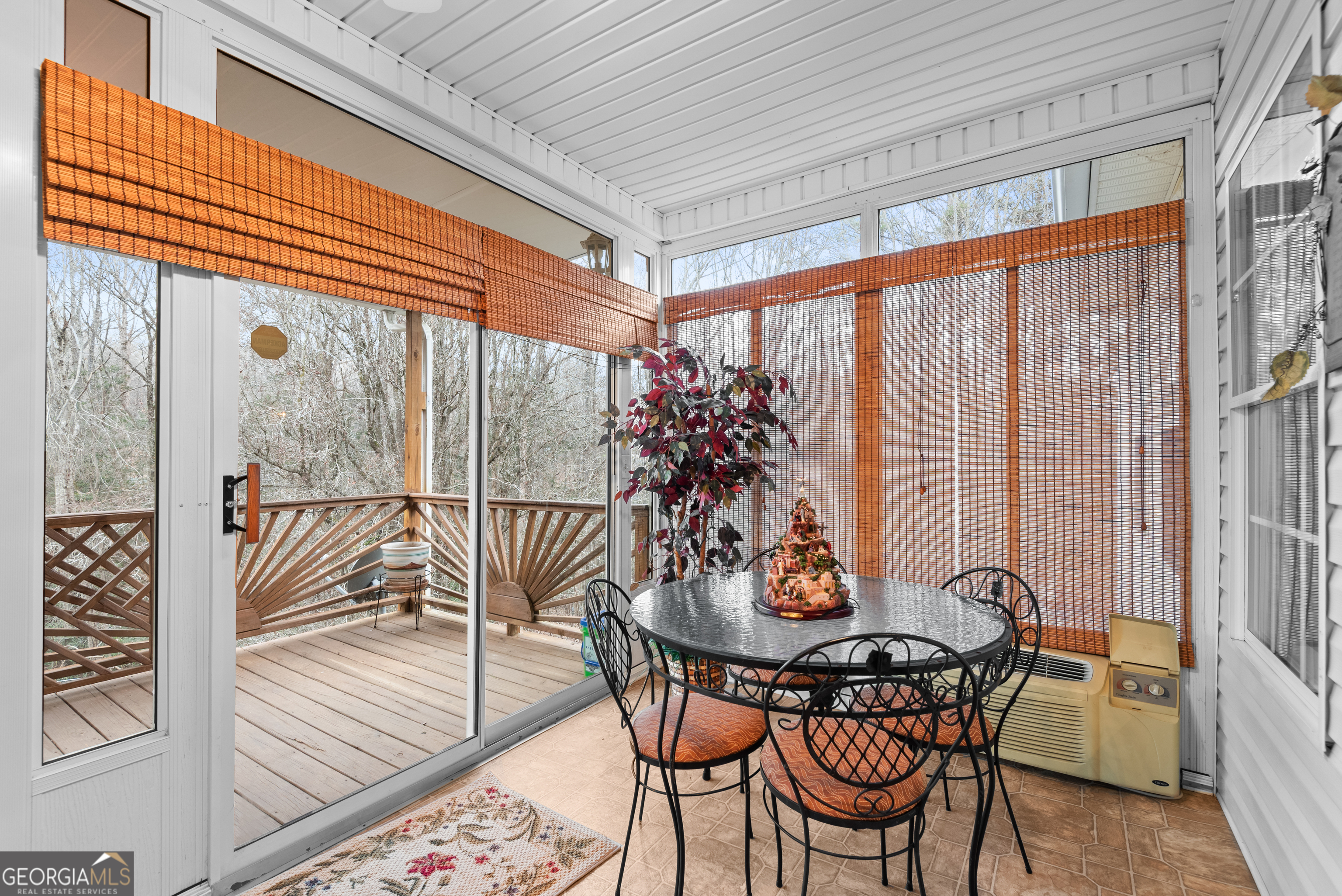 Barnesville, Georgia, 30204, United States, 4 Bedrooms Bedrooms, ,3 BathroomsBathrooms,Residential,For Sale,2008822