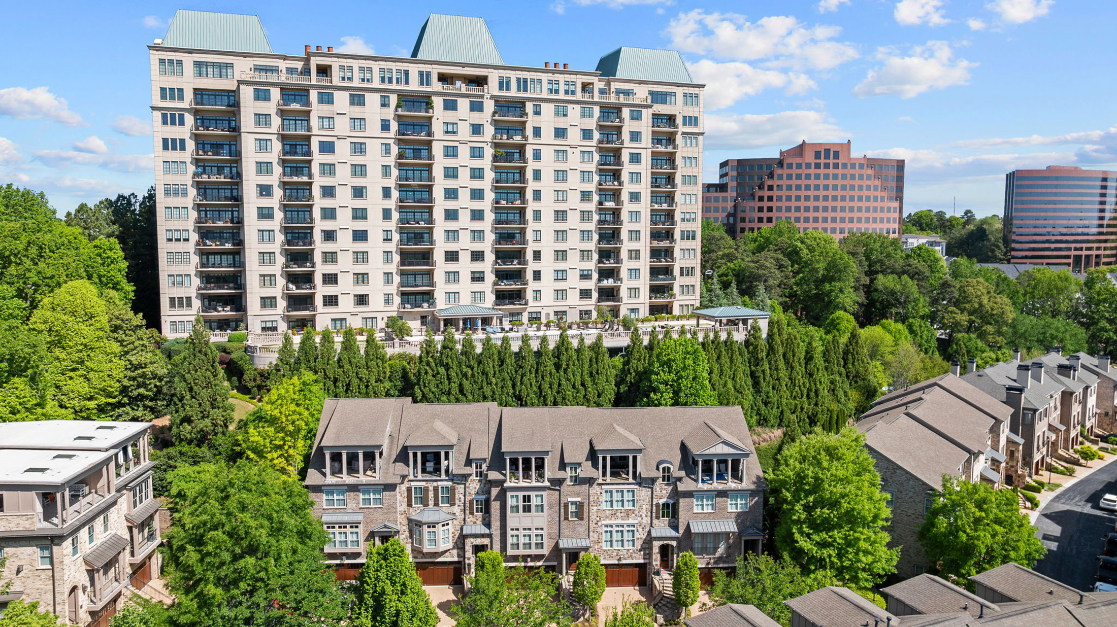  Exceptional Four Level European-inspired Townhome - 物件實景