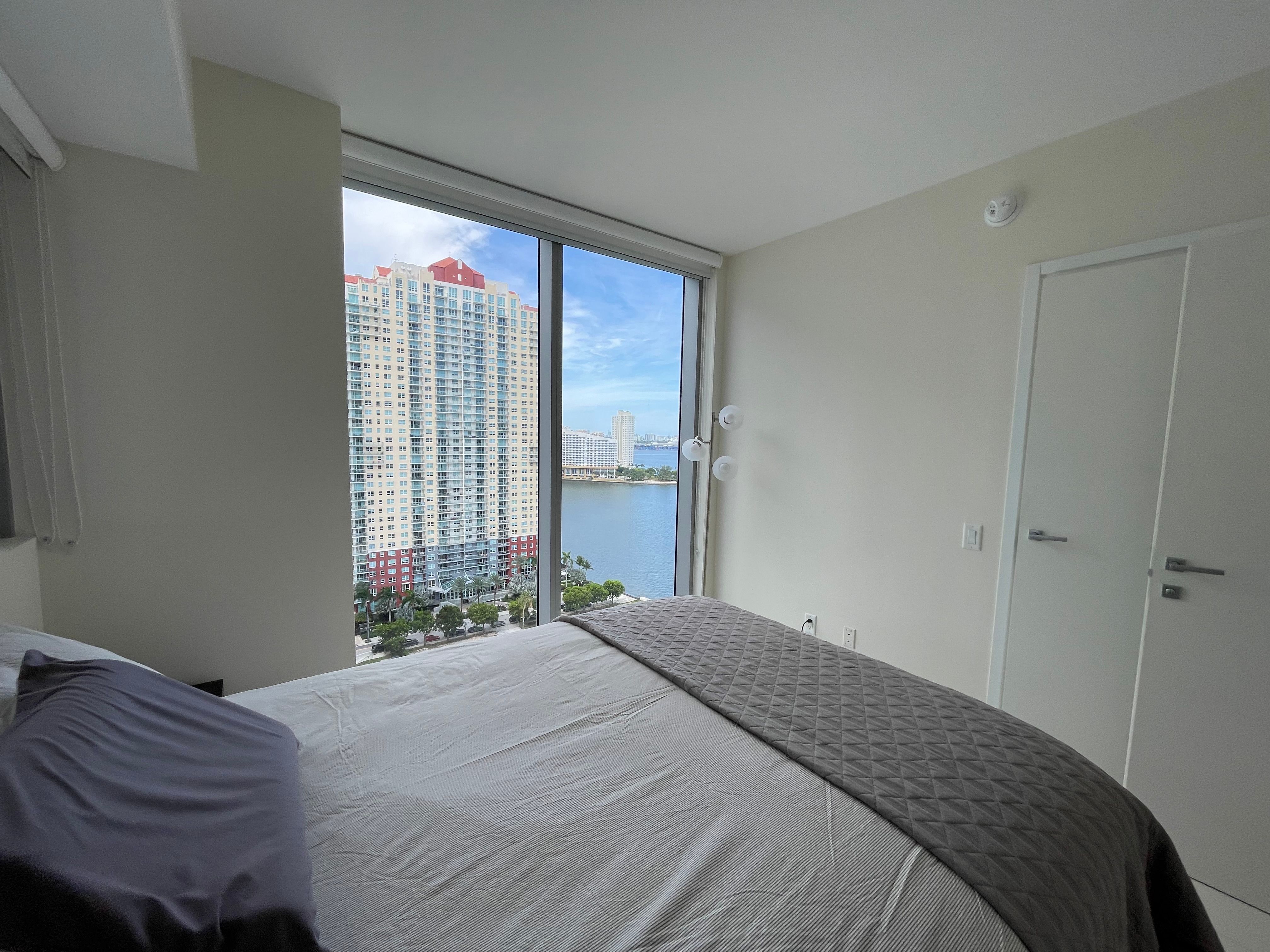  1300 Brickell Bay Dr, Miami, FL, 33131 - 物件實景