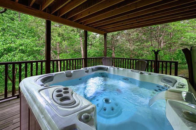 Galena, Illinois, 61036, United States, 4 Bedrooms Bedrooms, ,5 BathroomsBathrooms,Residential,For Sale,1840378