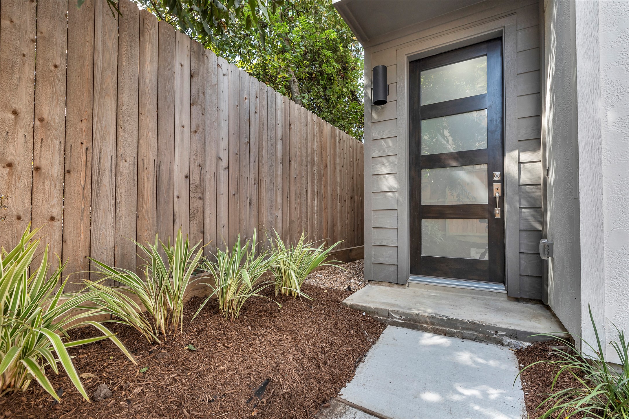 Houston, Texas, 77003, United States, 3 Bedrooms Bedrooms, ,4 BathroomsBathrooms,Residential,For Sale,1896439