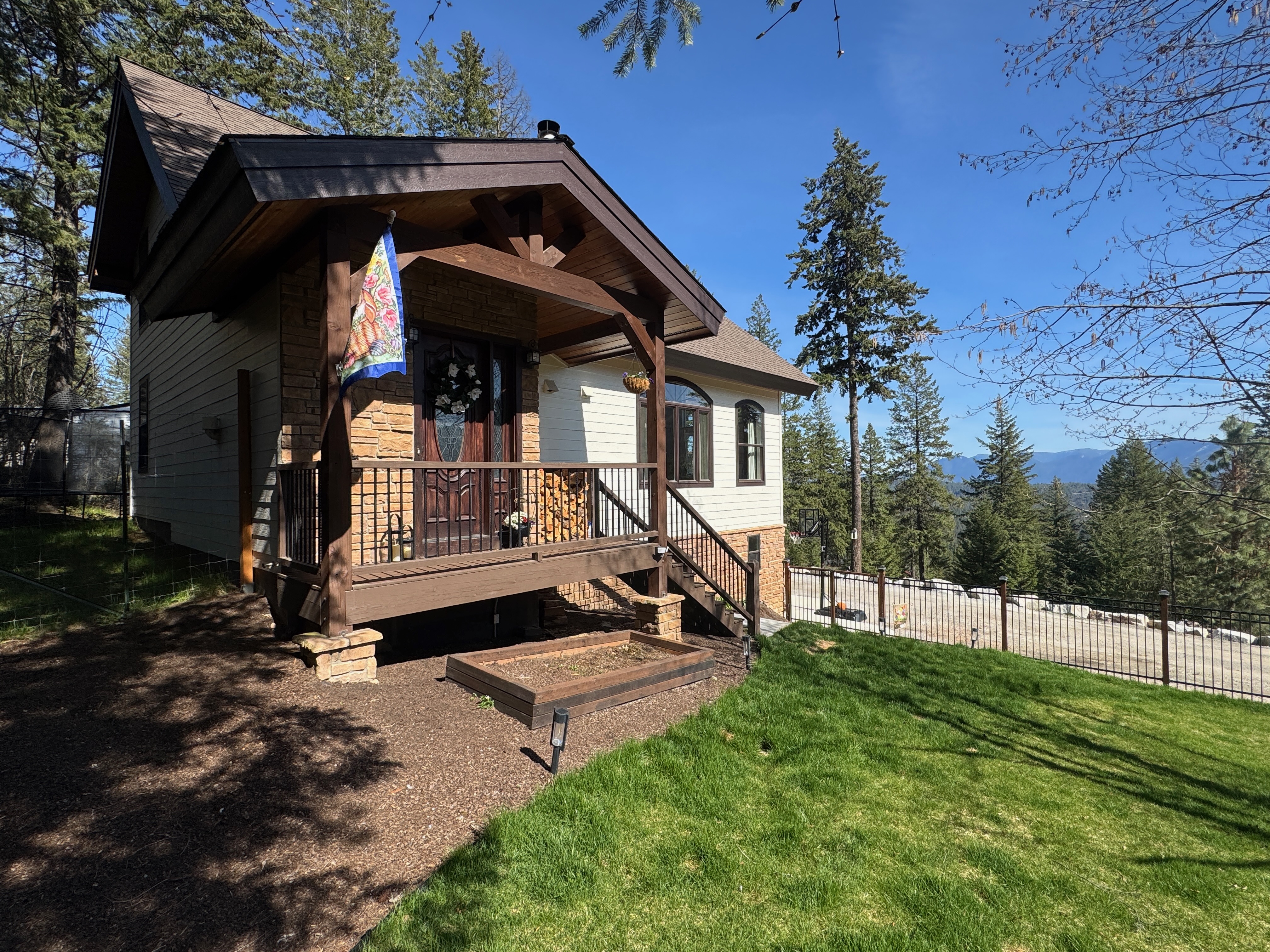 Sagle, Idaho, 83860, United States, 3 Bedrooms Bedrooms, ,3 BathroomsBathrooms,Residential,For Sale,1792364