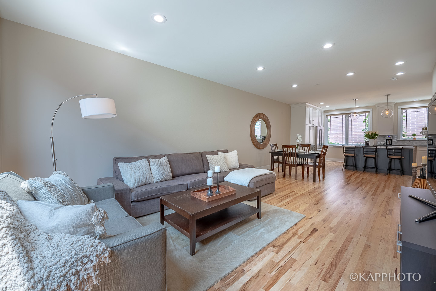 1 N Bishop Street, 3, Chicago, Illinois, 60607, United States, 3 Bedrooms Bedrooms, ,4 BathroomsBathrooms,Residential,For Sale,1 N Bishop Street , 3,1010414