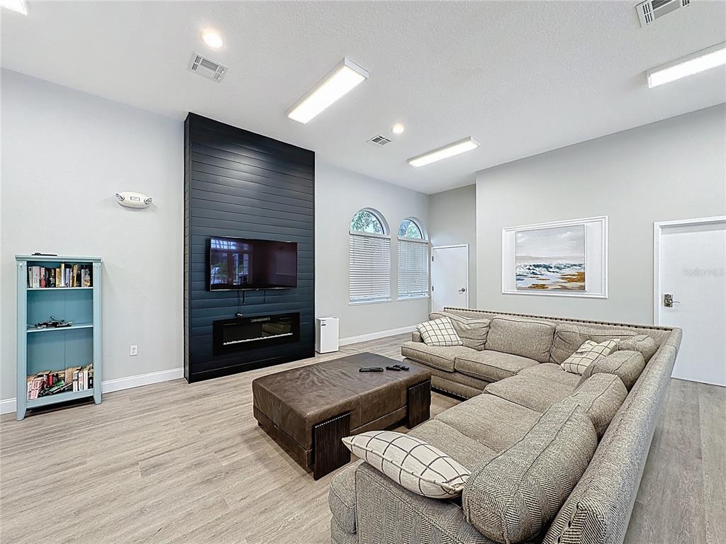 Davenport, Florida, 33896, United States, 5 Bedrooms Bedrooms, ,4 BathroomsBathrooms,Residential,For Sale,1839157