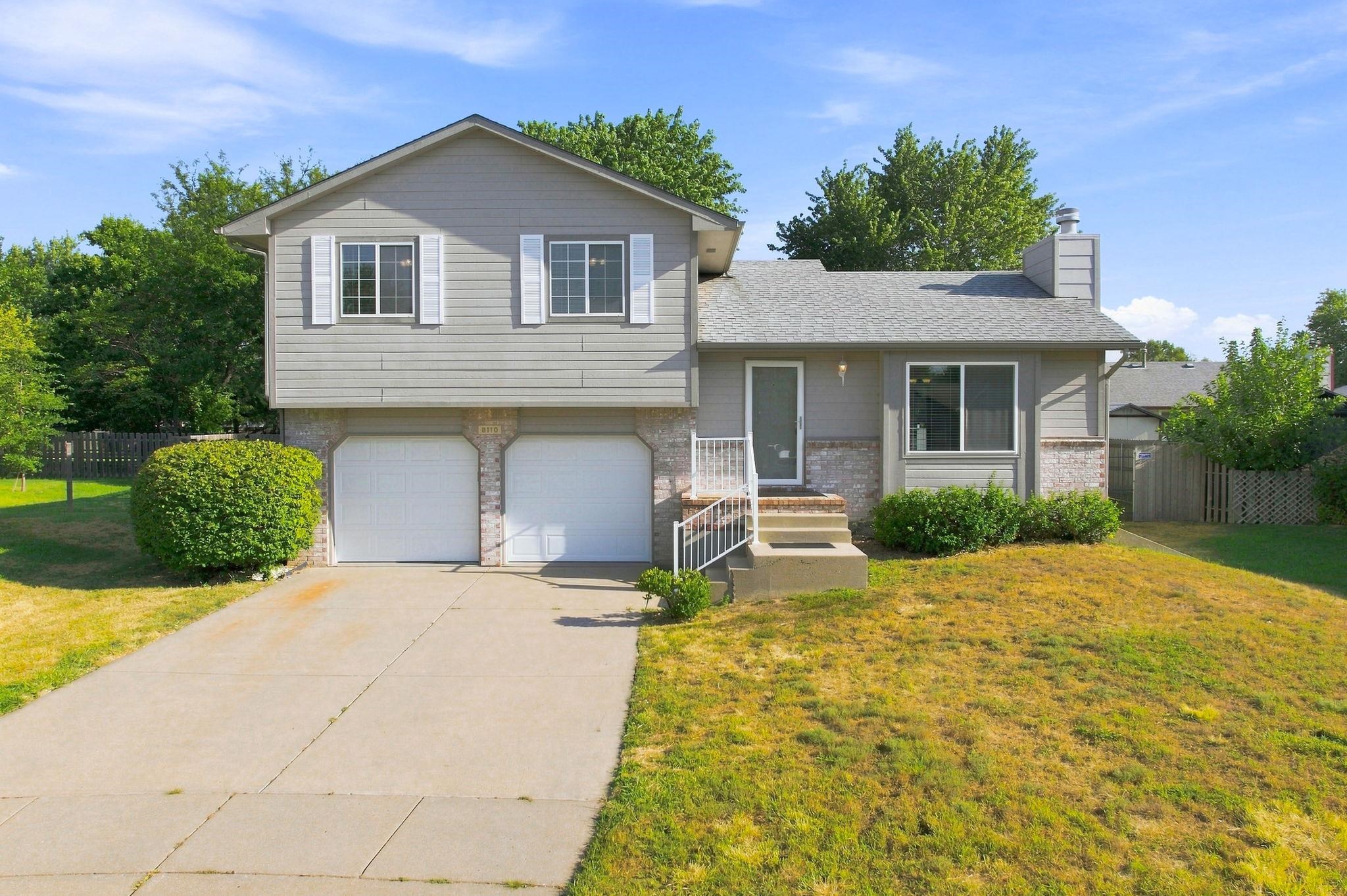 Westlawn Cir, Wichita, KS 67212