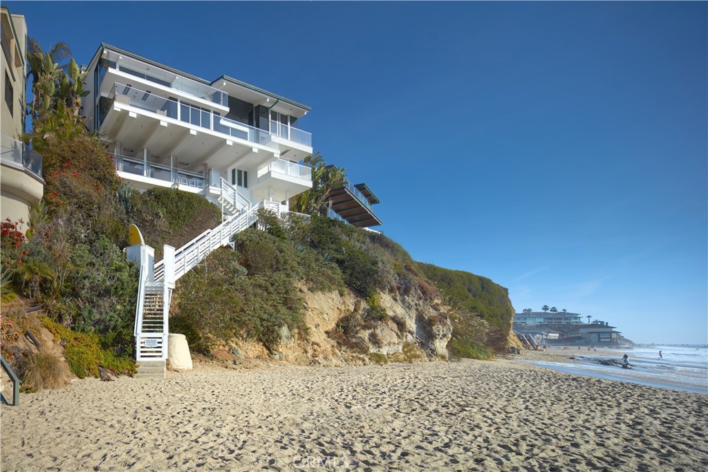 Laguna Beach, California, 92651, United States, 3 Bedrooms Bedrooms, ,4 BathroomsBathrooms,Residential,For Sale,1688637