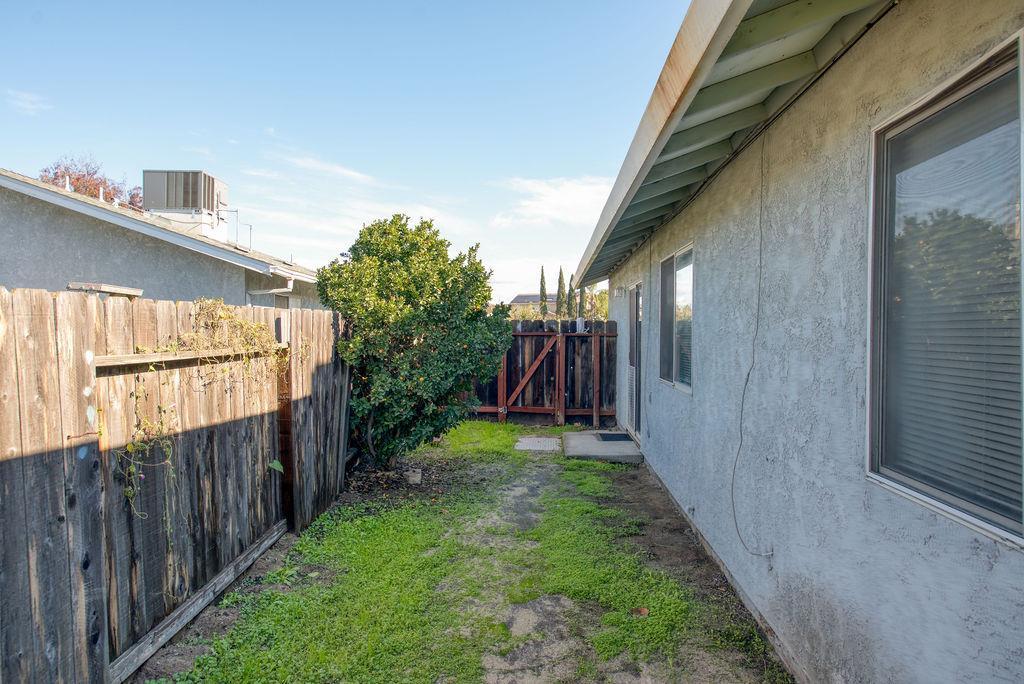 Oakdale, California, 95361, United States, ,Residential,For Sale,1995111