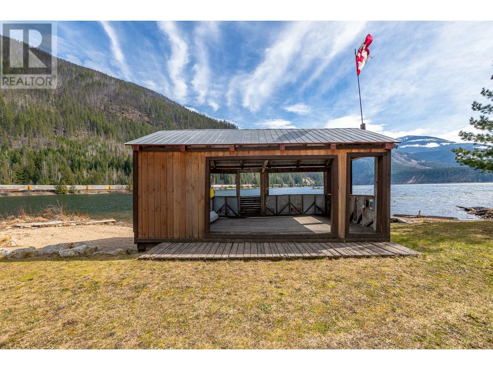 REVELSTOKE, British Columbia, V0E 2S0, CA, 4 Bedrooms Bedrooms, ,2 BathroomsBathrooms,Residential,For Sale,1838033