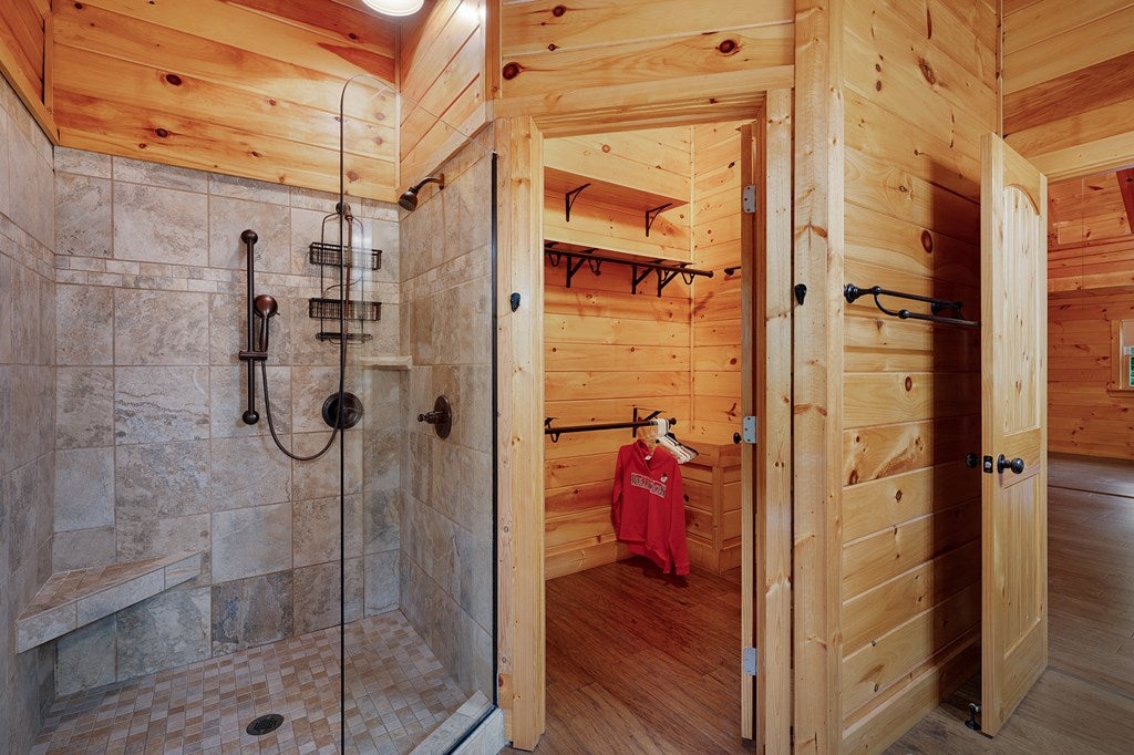 Ellijay, Georgia, 30540, United States, 3 Bedrooms Bedrooms, ,3 BathroomsBathrooms,Residential,For Sale,1837268