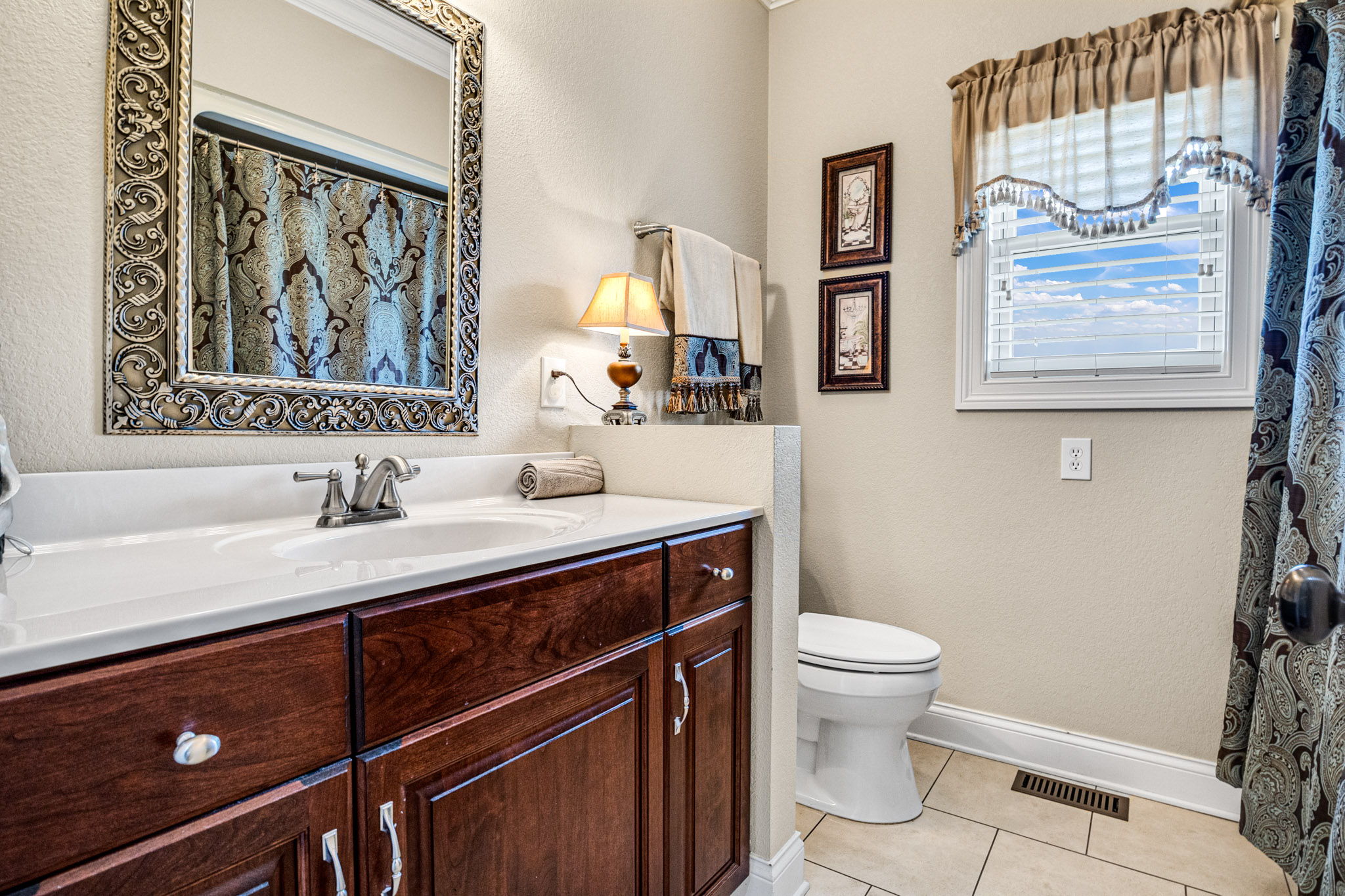 Sevierville, Tennessee, 37876, United States, 3 Bedrooms Bedrooms, ,3 BathroomsBathrooms,Residential,For Sale,1979818