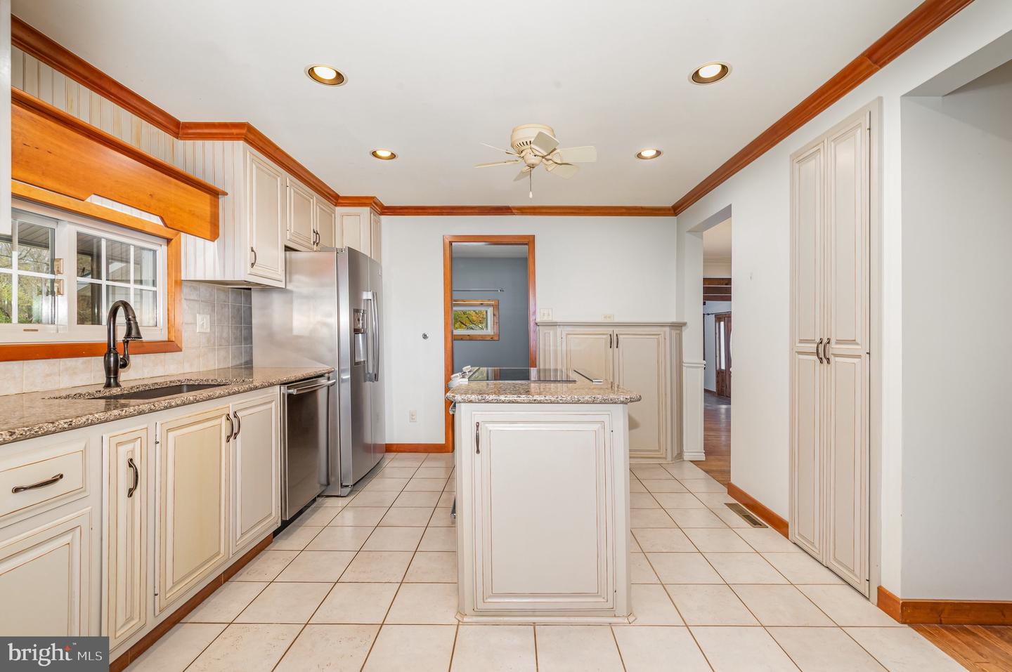 Mechanicsburg, Pennsylvania, 17055, United States, 4 Bedrooms Bedrooms, ,4 BathroomsBathrooms,Residential,For Sale,1991267