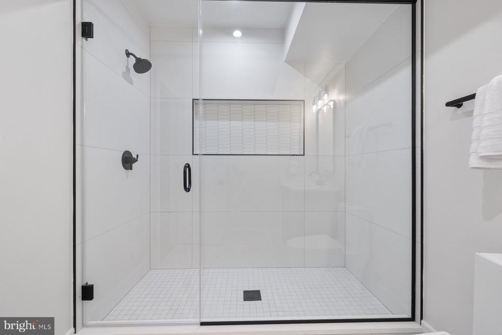 Chevy Chase, Maryland, 20815, United States, 6 Bedrooms Bedrooms, ,7 BathroomsBathrooms,Residential,For Sale,1976530