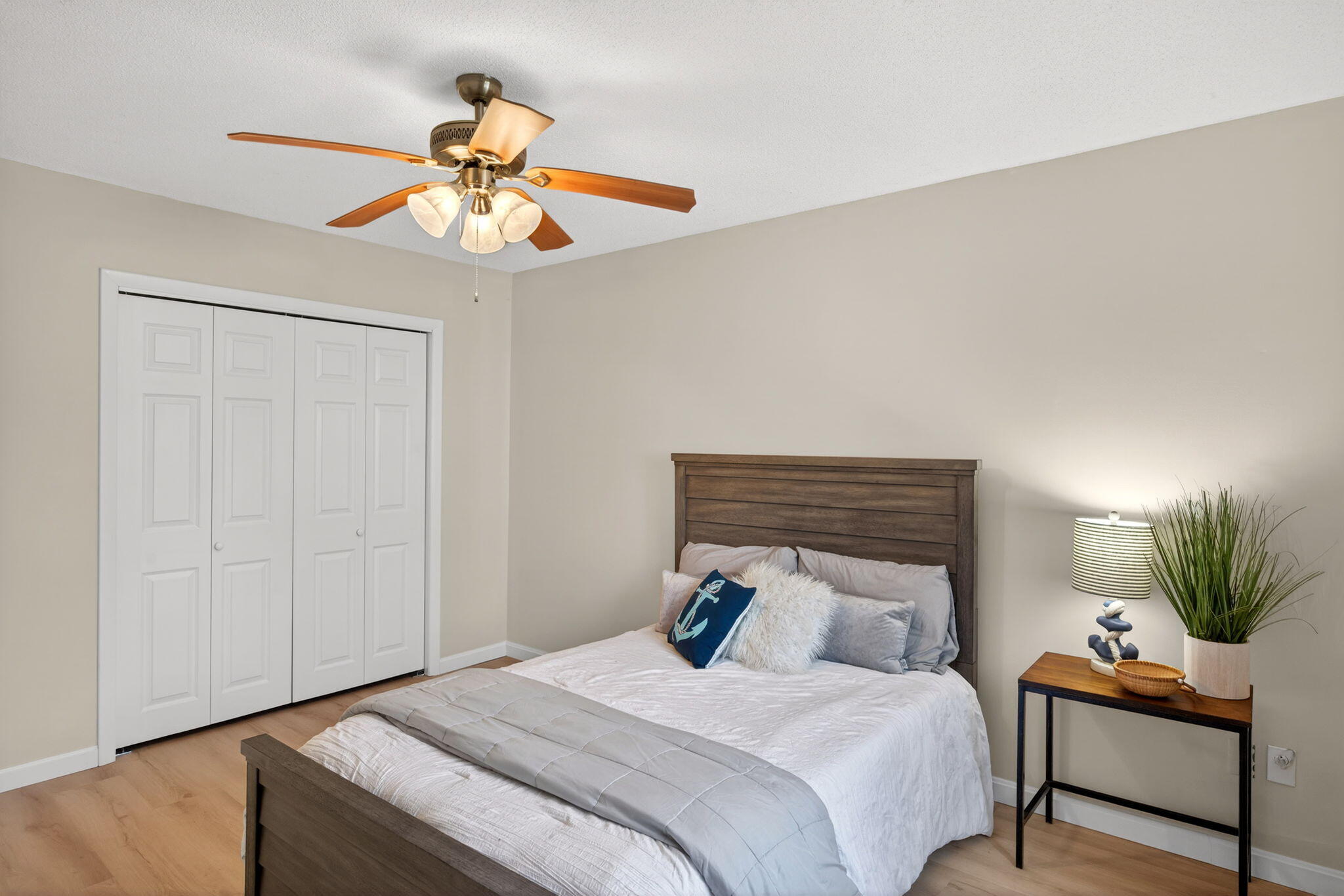  77 Roundhouse Road, Buzzards Bay, MA, 02532 - 物件實景