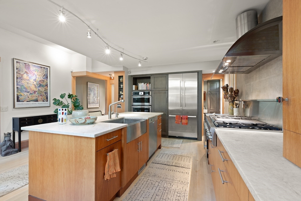 Cambridge, Massachusetts, 02138, United States, 5 Bedrooms Bedrooms, ,5 BathroomsBathrooms,Residential,For Sale,1908267