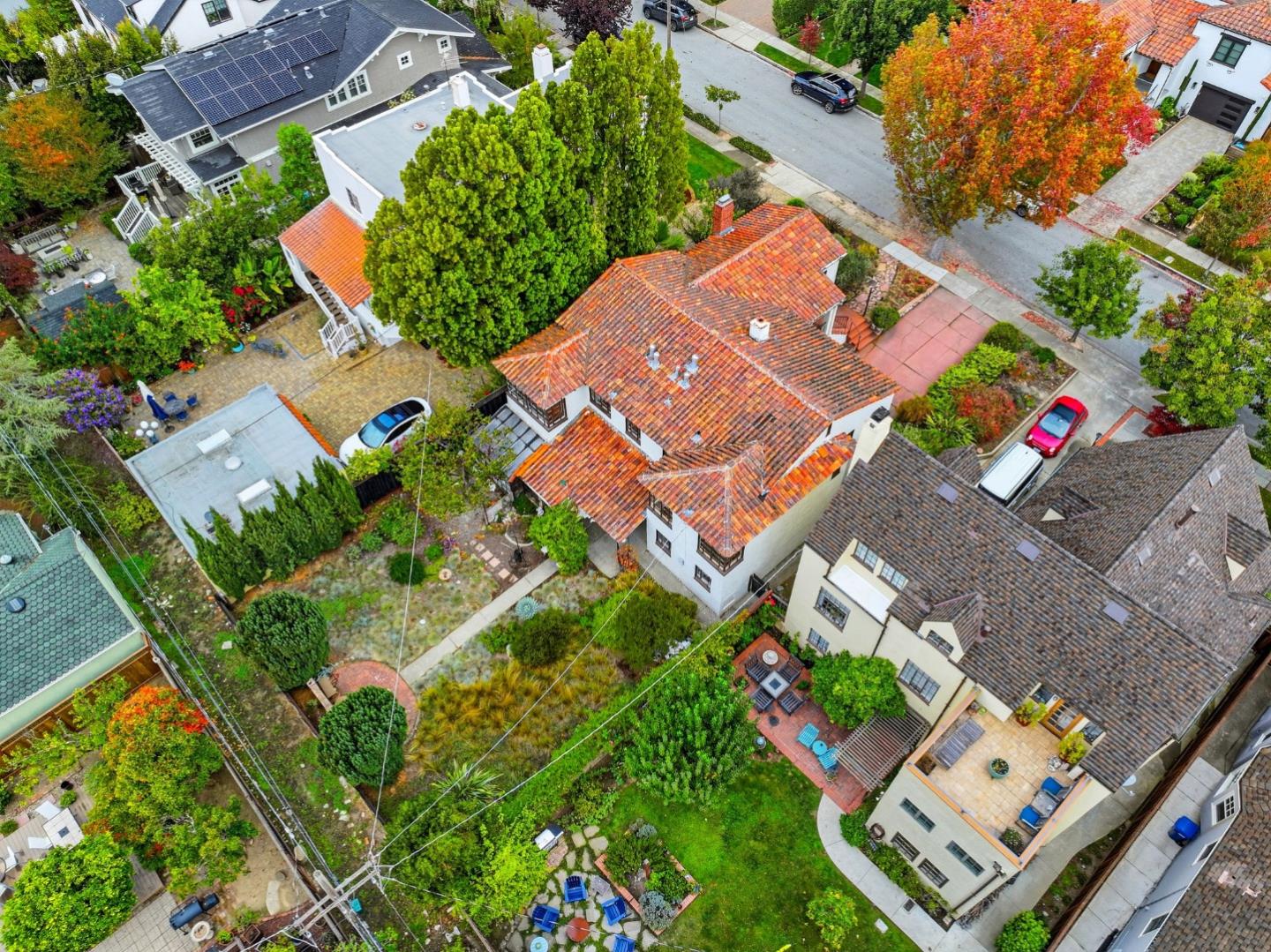 Burlingame, California, 94010, United States, 2 Bedrooms Bedrooms, ,2 BathroomsBathrooms,Residential,For Sale,1987615