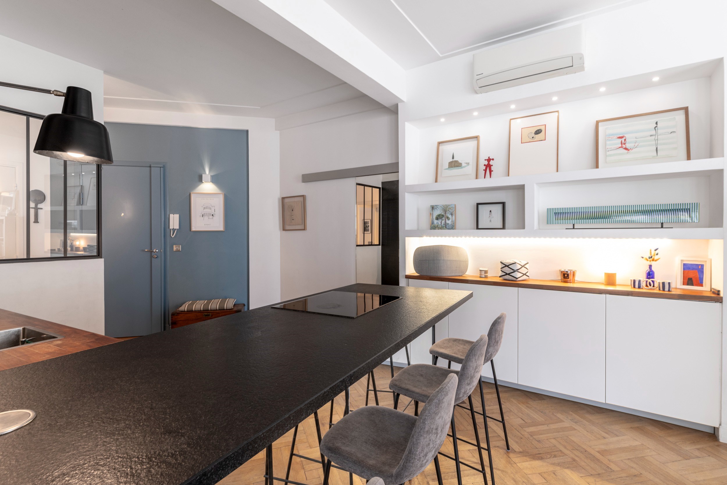  Elegant renovated apartment in a landmark architectural building in central Nice - 物件實景