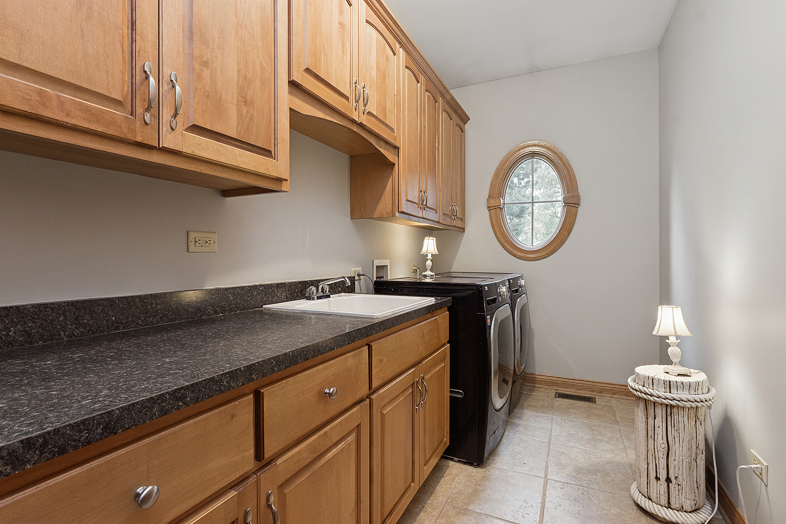 New Lenox, Illinois, 60451, United States, 4 Bedrooms Bedrooms, ,3 BathroomsBathrooms,Residential,For Sale,1974634