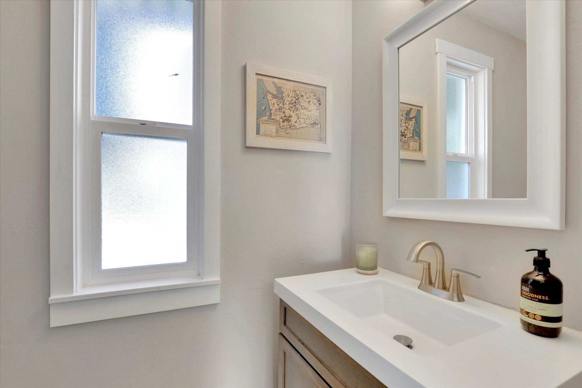 Spokane Valley, Washington, 99216, United States, 4 Bedrooms Bedrooms, ,3 BathroomsBathrooms,Residential,For Sale,1927363