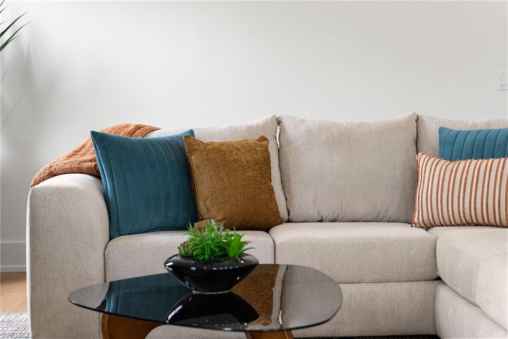 Naples, Florida, 34105, United States, 4 Bedrooms Bedrooms, ,5 BathroomsBathrooms,Residential,For Sale,1991548