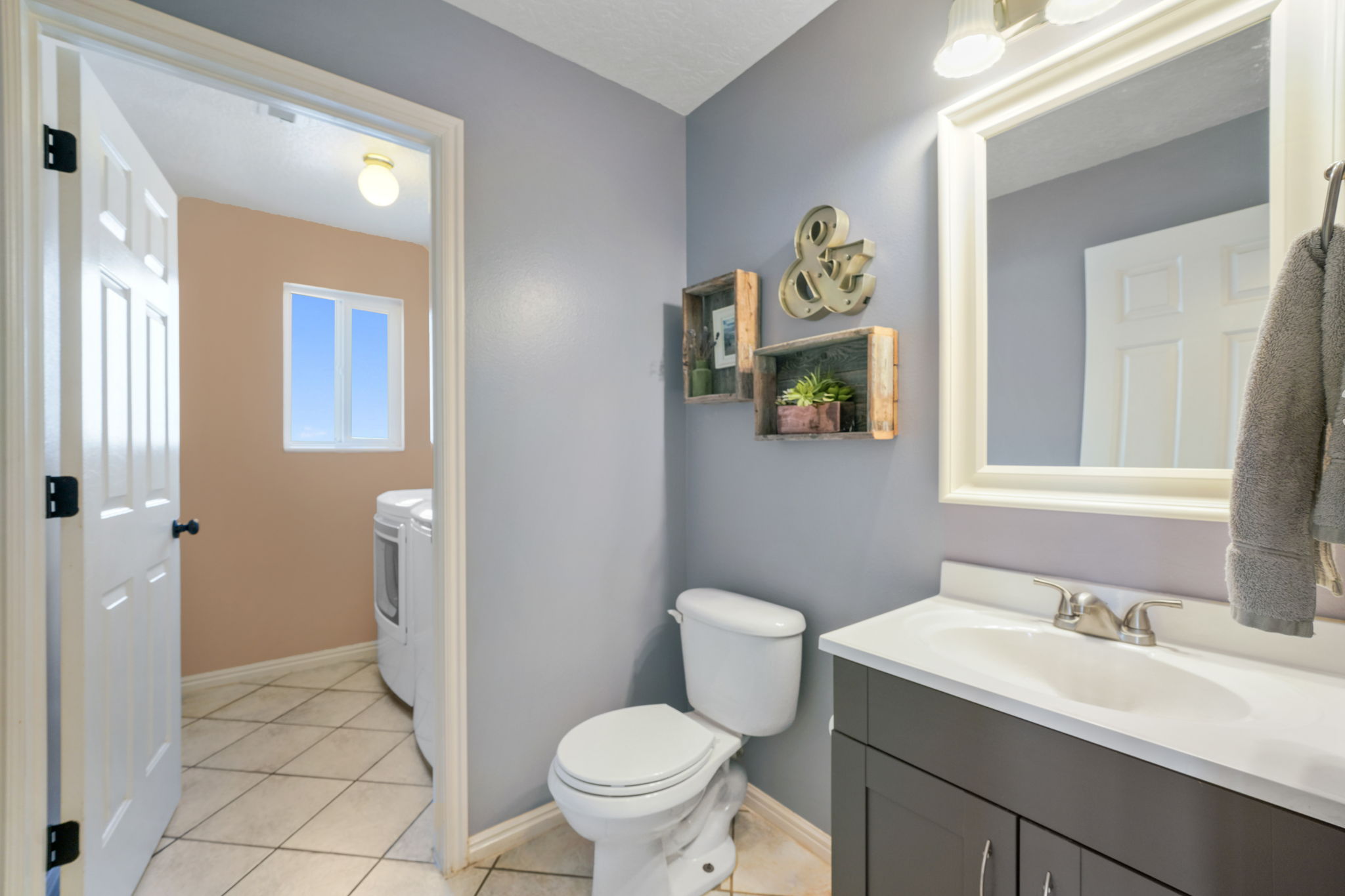 Lehi, Utah, 84043, United States, 4 Bedrooms Bedrooms, ,3 BathroomsBathrooms,Residential,For Sale,1973870