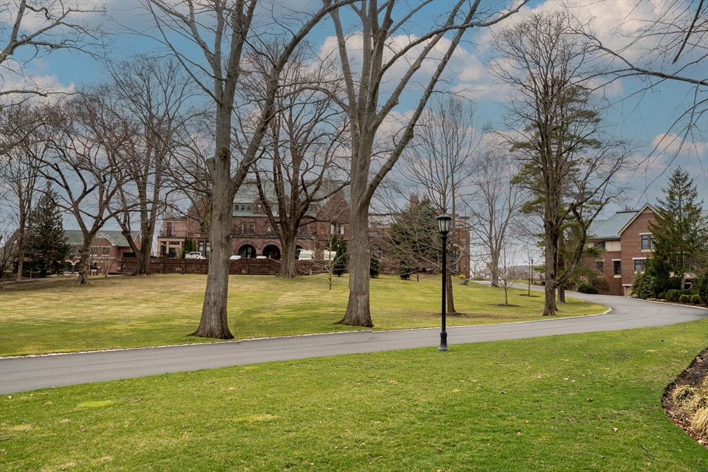 Brookline, Massachusetts, 02445, United States, 3 Bedrooms Bedrooms, ,4 BathroomsBathrooms,Residential,For Sale,1745754