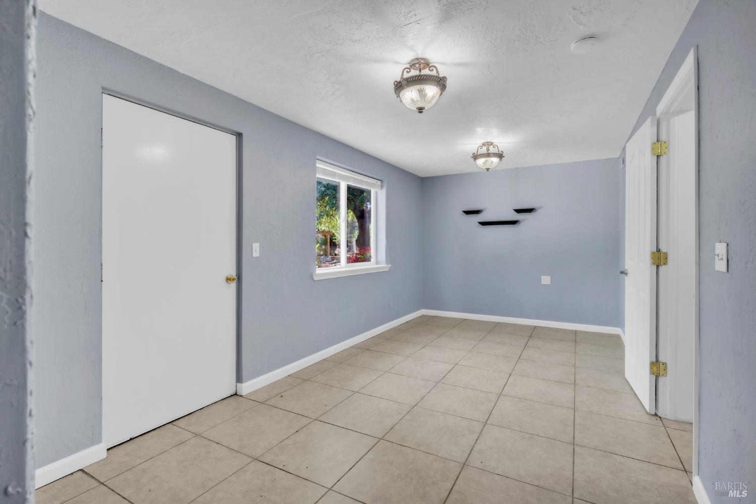 Hidden Valley Lake, California, 95467, United States, 5 Bedrooms Bedrooms, ,3 BathroomsBathrooms,Residential,For Sale,1850349