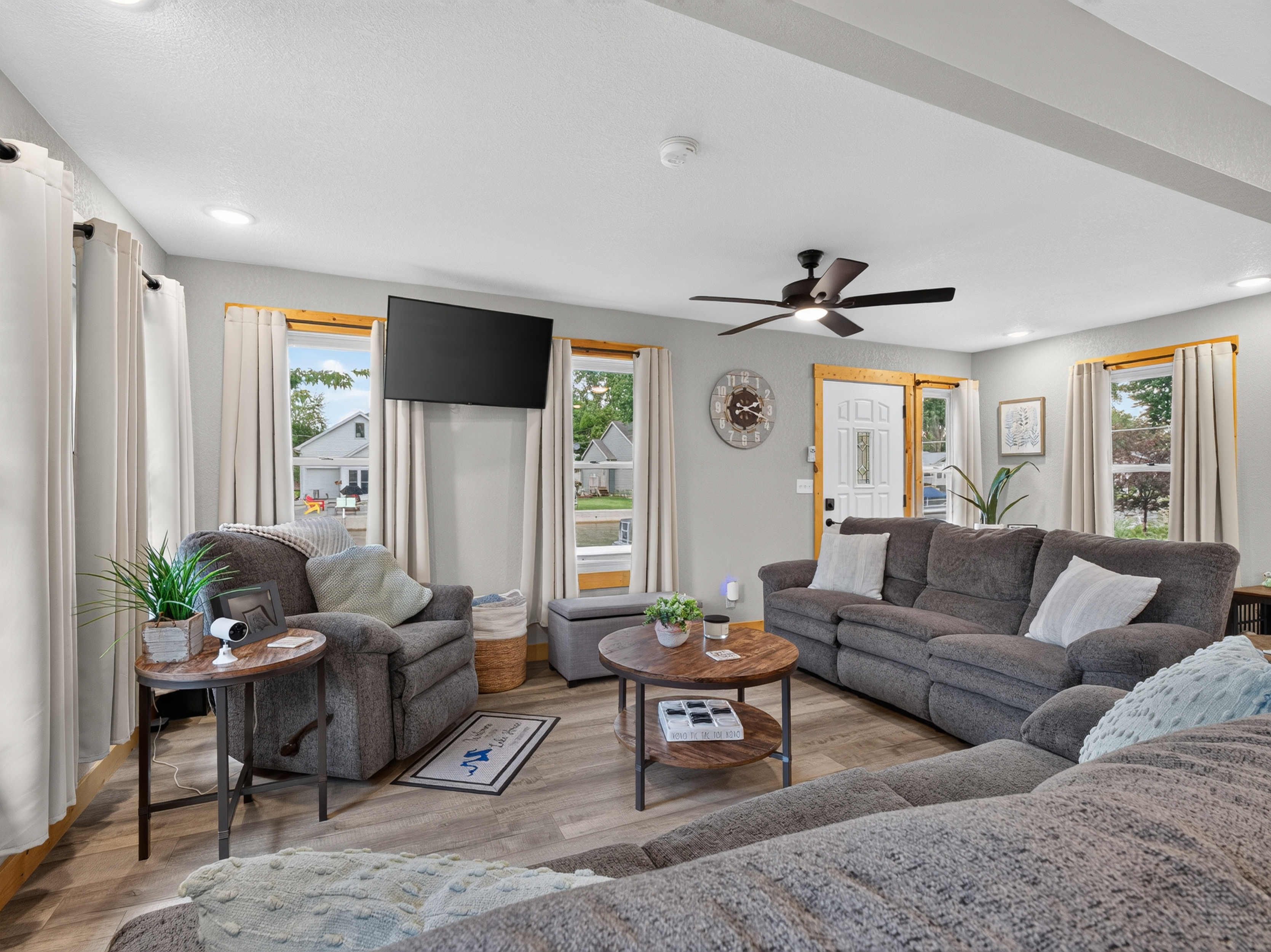  Beautifully Updated Waldron Lake Cottage - 物件實景