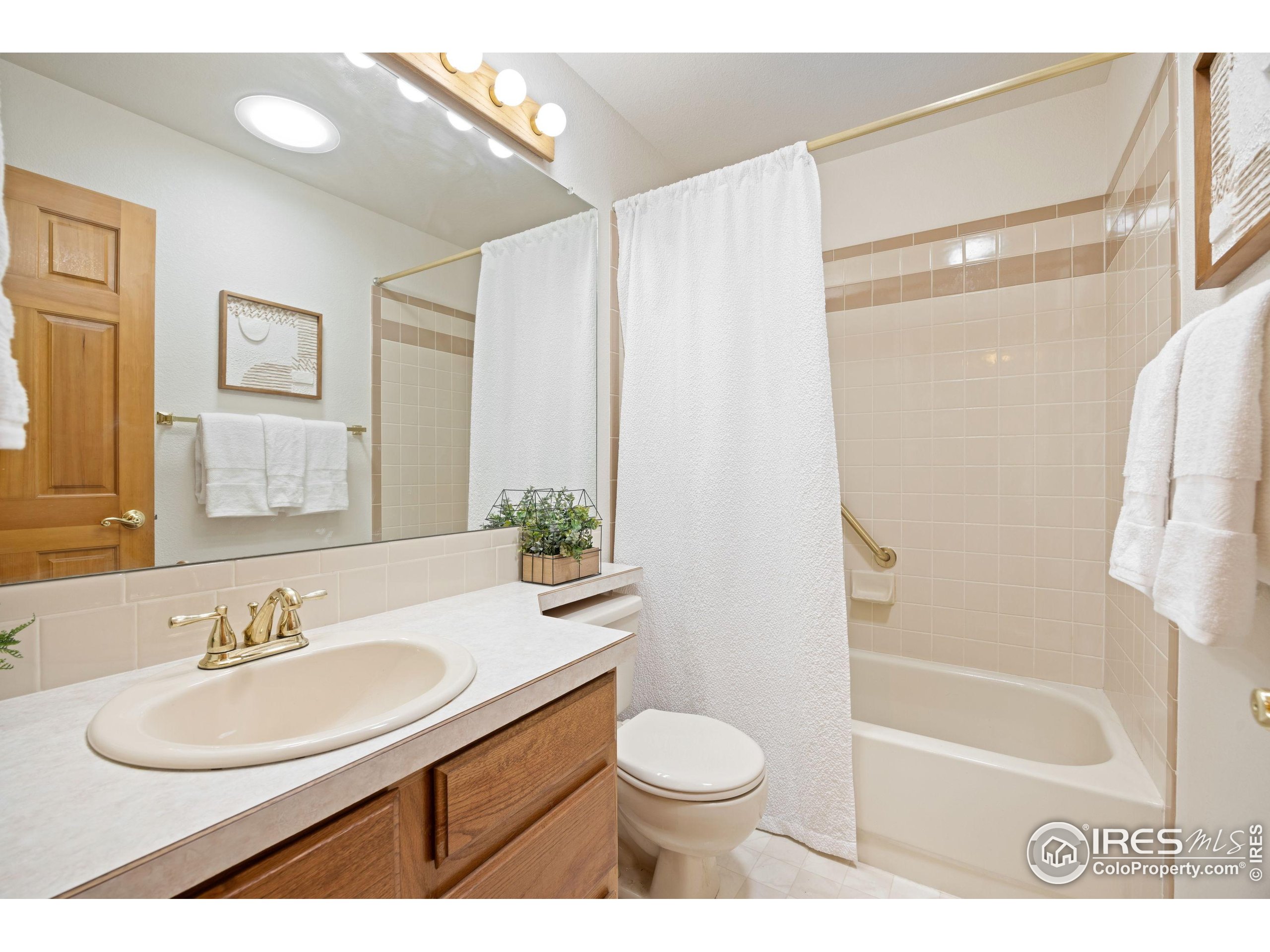 Fort Collins, Colorado, 80525, United States, 4 Bedrooms Bedrooms, ,2 BathroomsBathrooms,Residential,For Sale,1767729
